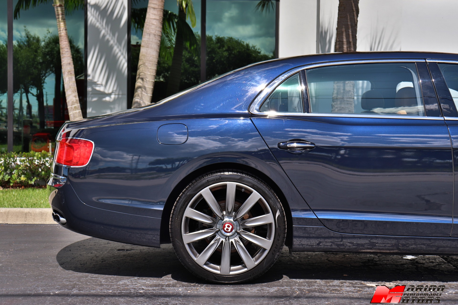 Used-2017-Bentley-Flying-Spur-V8