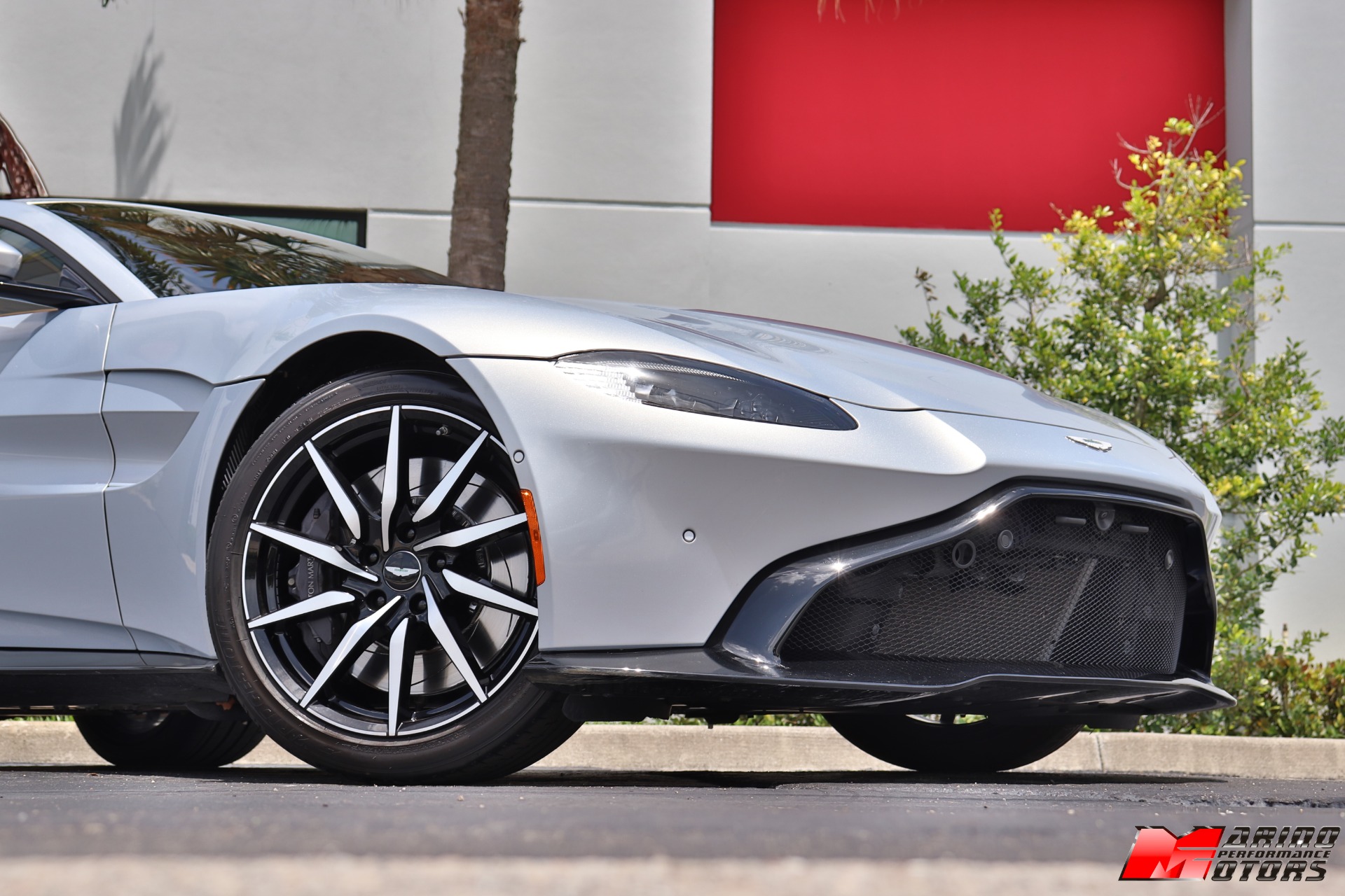 Used-2020-Aston-Martin-Vantage