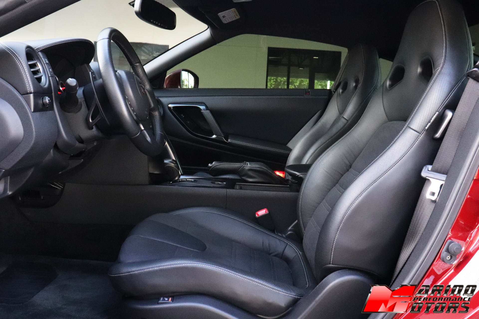 Used-2015-Nissan-GT-R-Premium