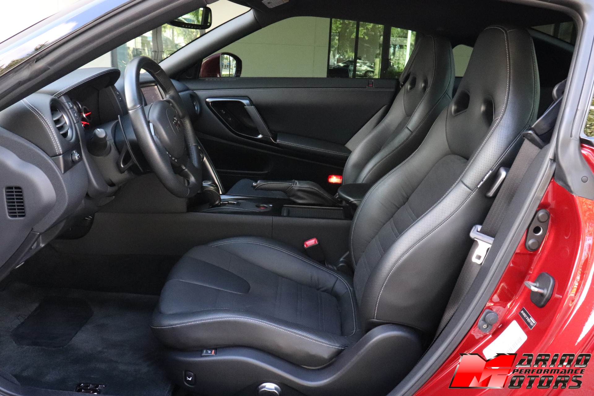 Used-2015-Nissan-GT-R-Premium