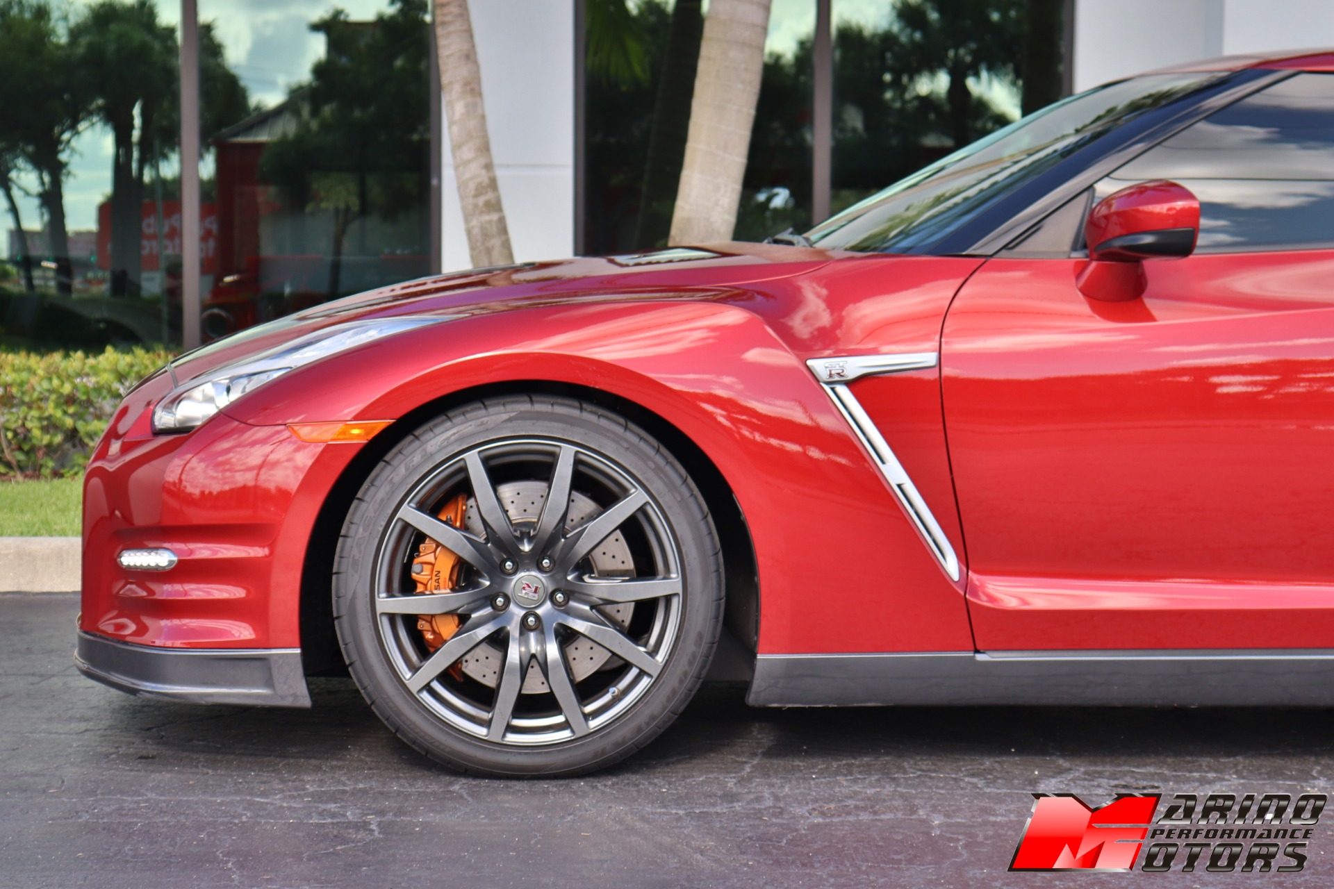 Used-2015-Nissan-GT-R-Premium