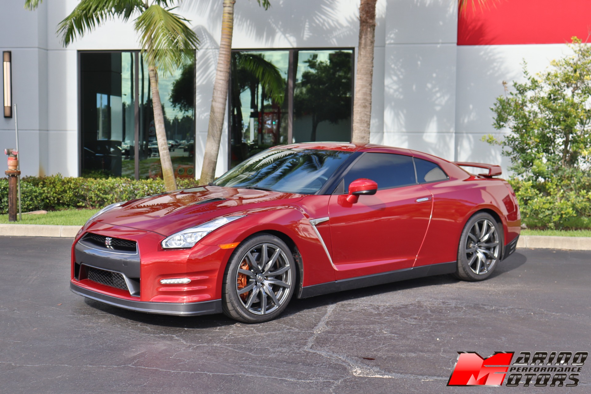 Used-2015-Nissan-GT-R-Premium