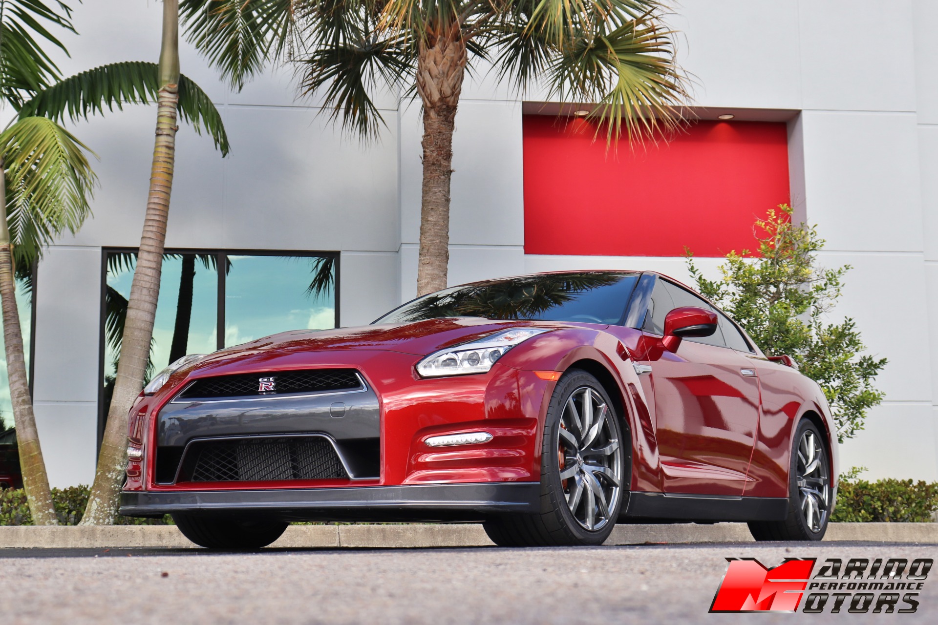 Used-2015-Nissan-GT-R-Premium
