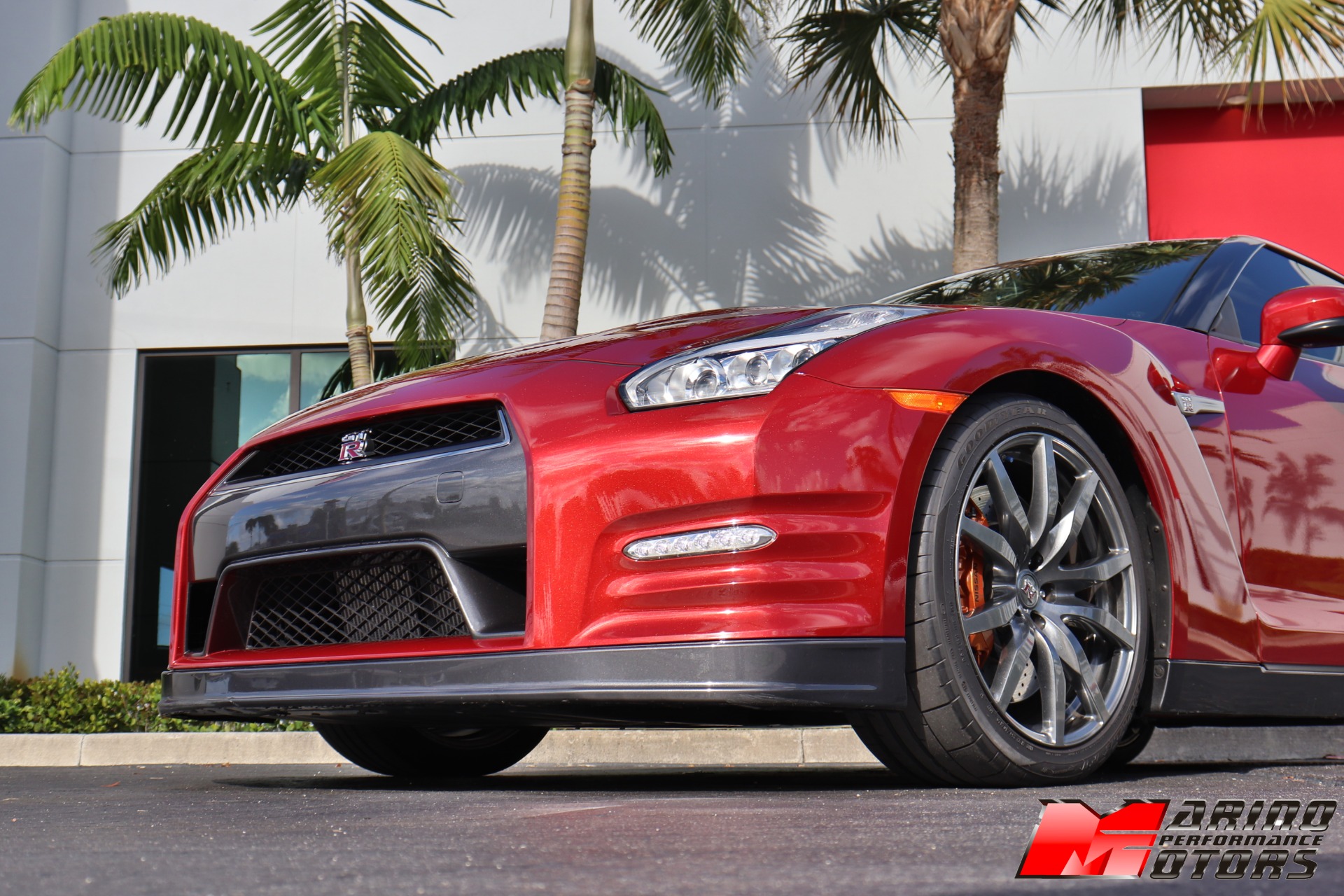 Used-2015-Nissan-GT-R-Premium