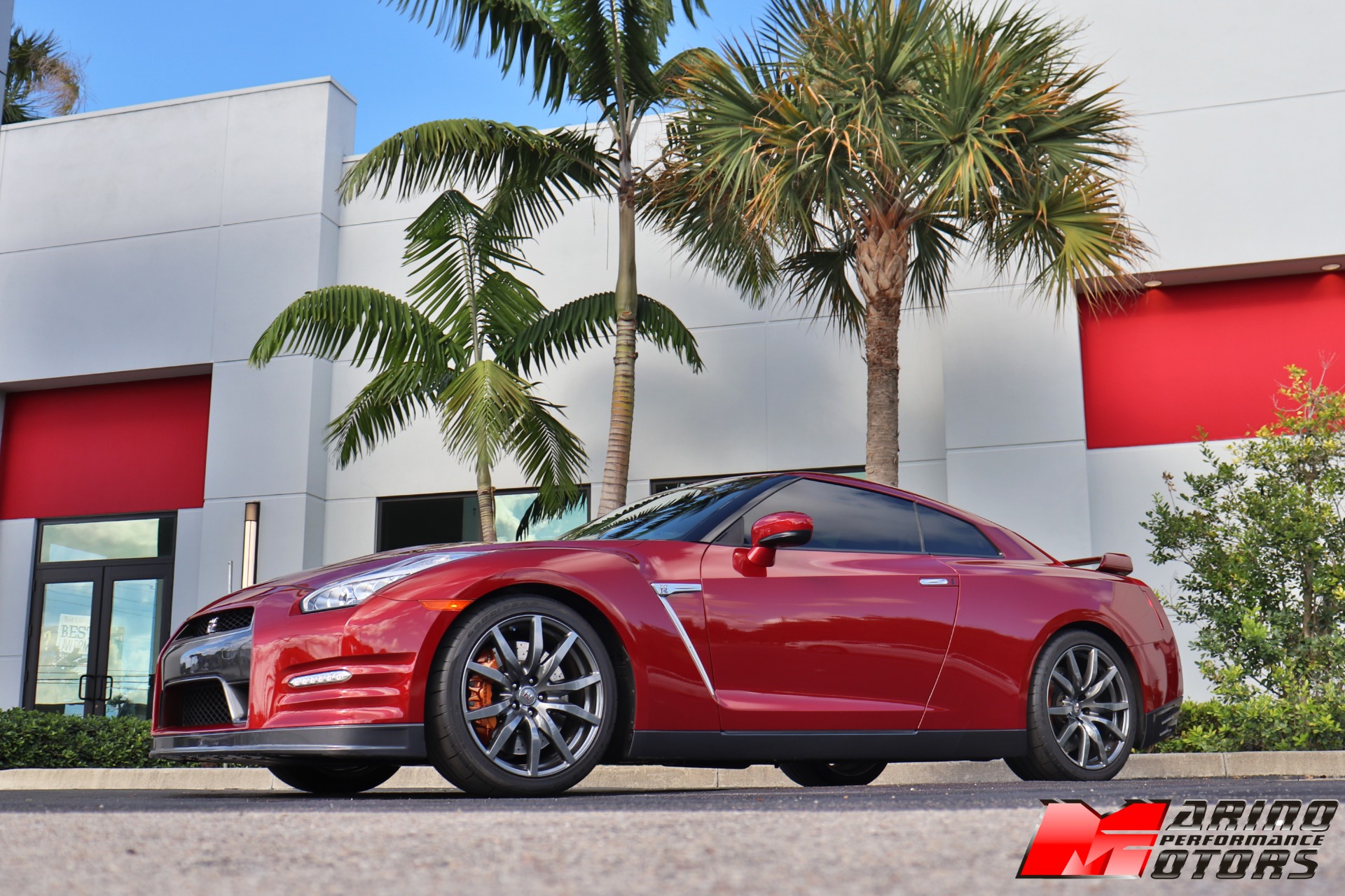 Used-2015-Nissan-GT-R-Premium