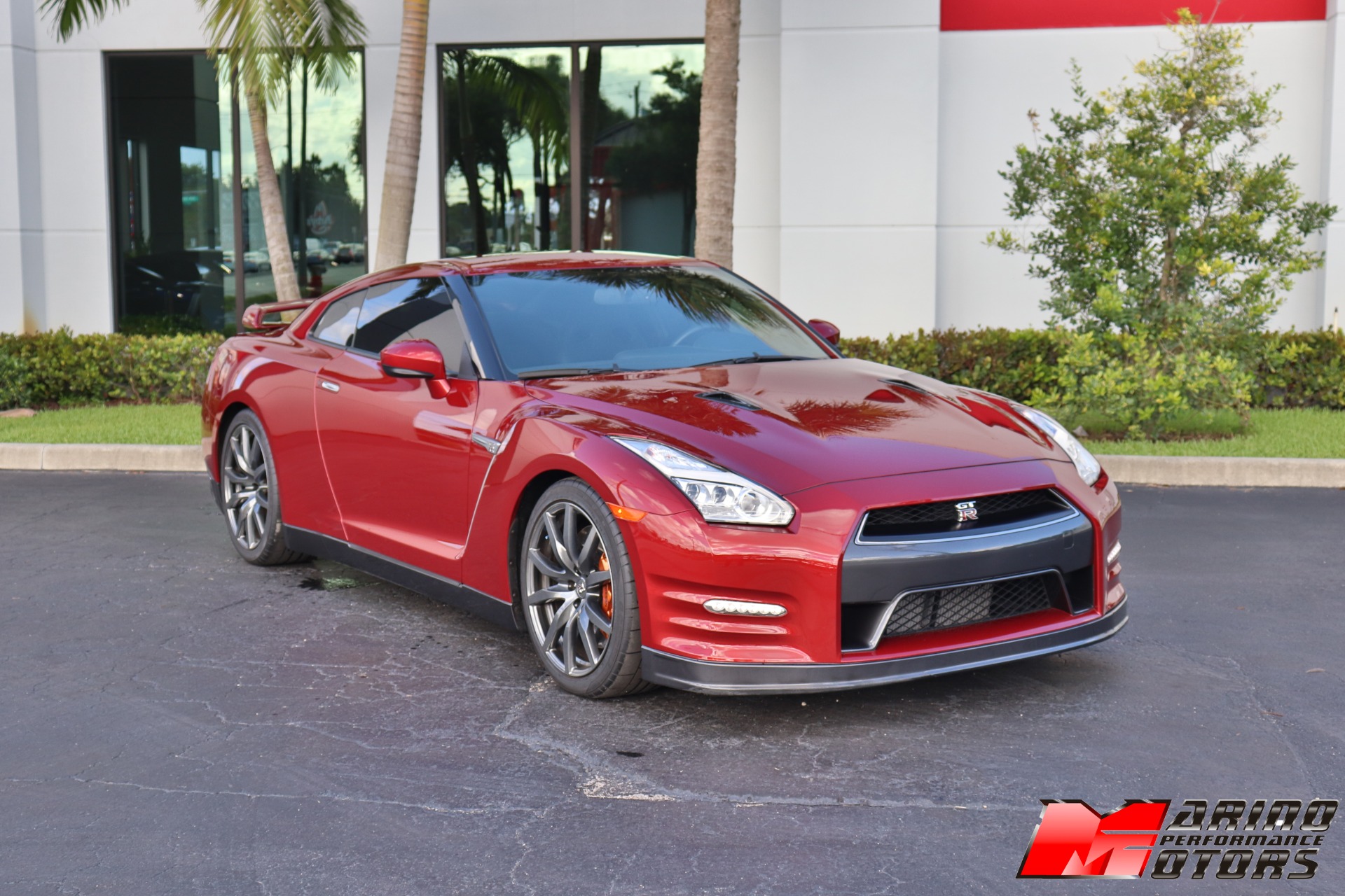 Used-2015-Nissan-GT-R-Premium