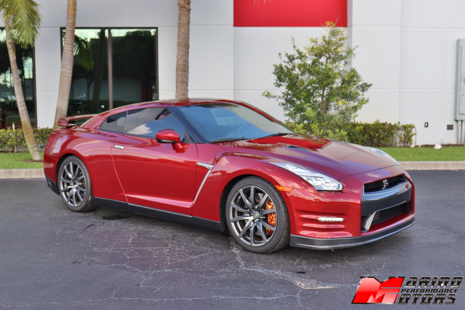 Used-2015-Nissan-GT-R-Premium