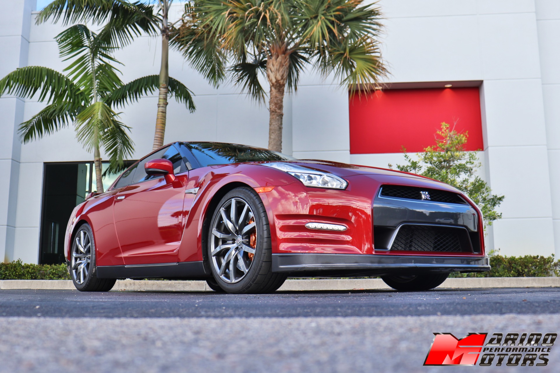 Used-2015-Nissan-GT-R-Premium