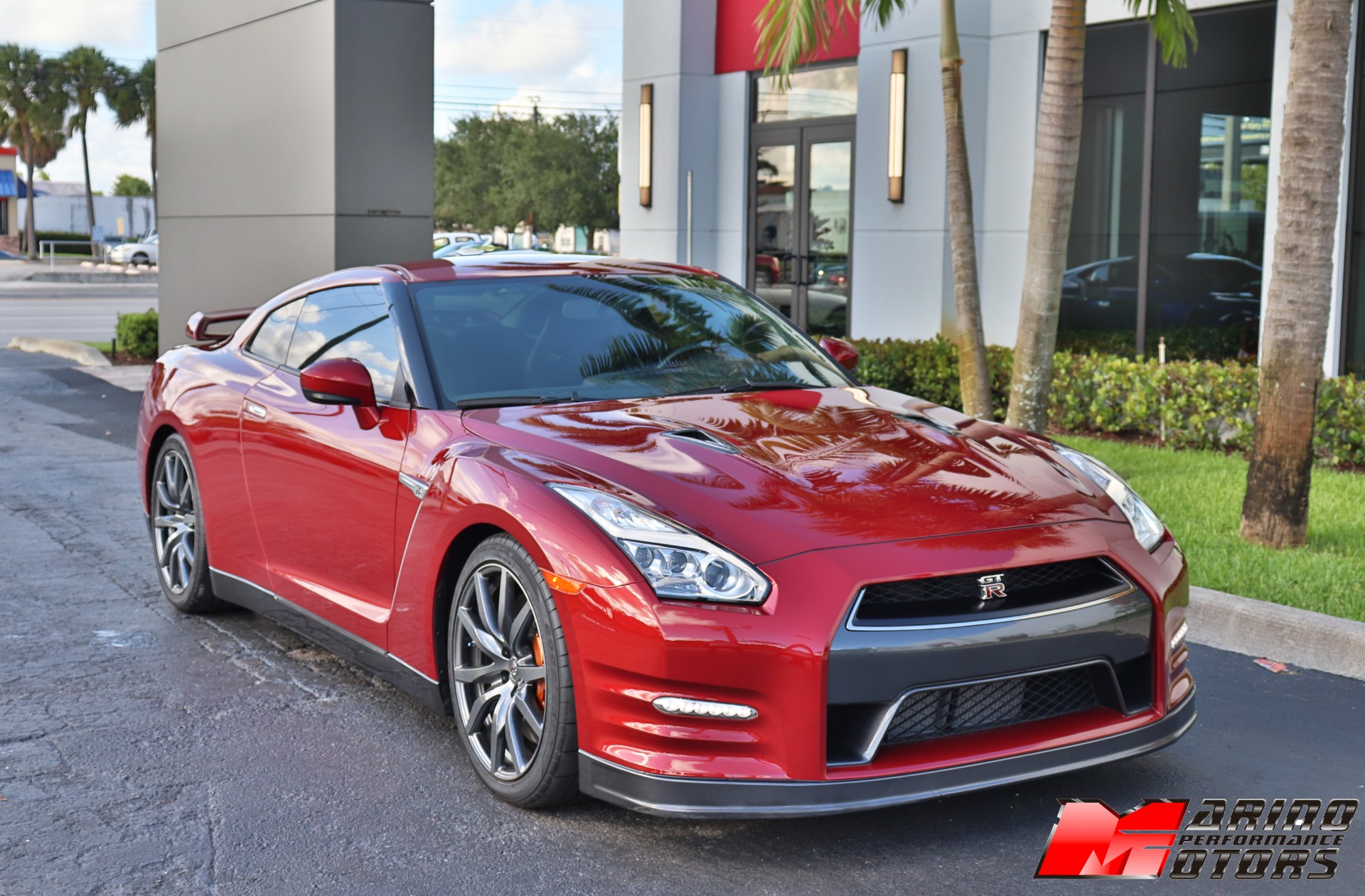 Used-2015-Nissan-GT-R-Premium