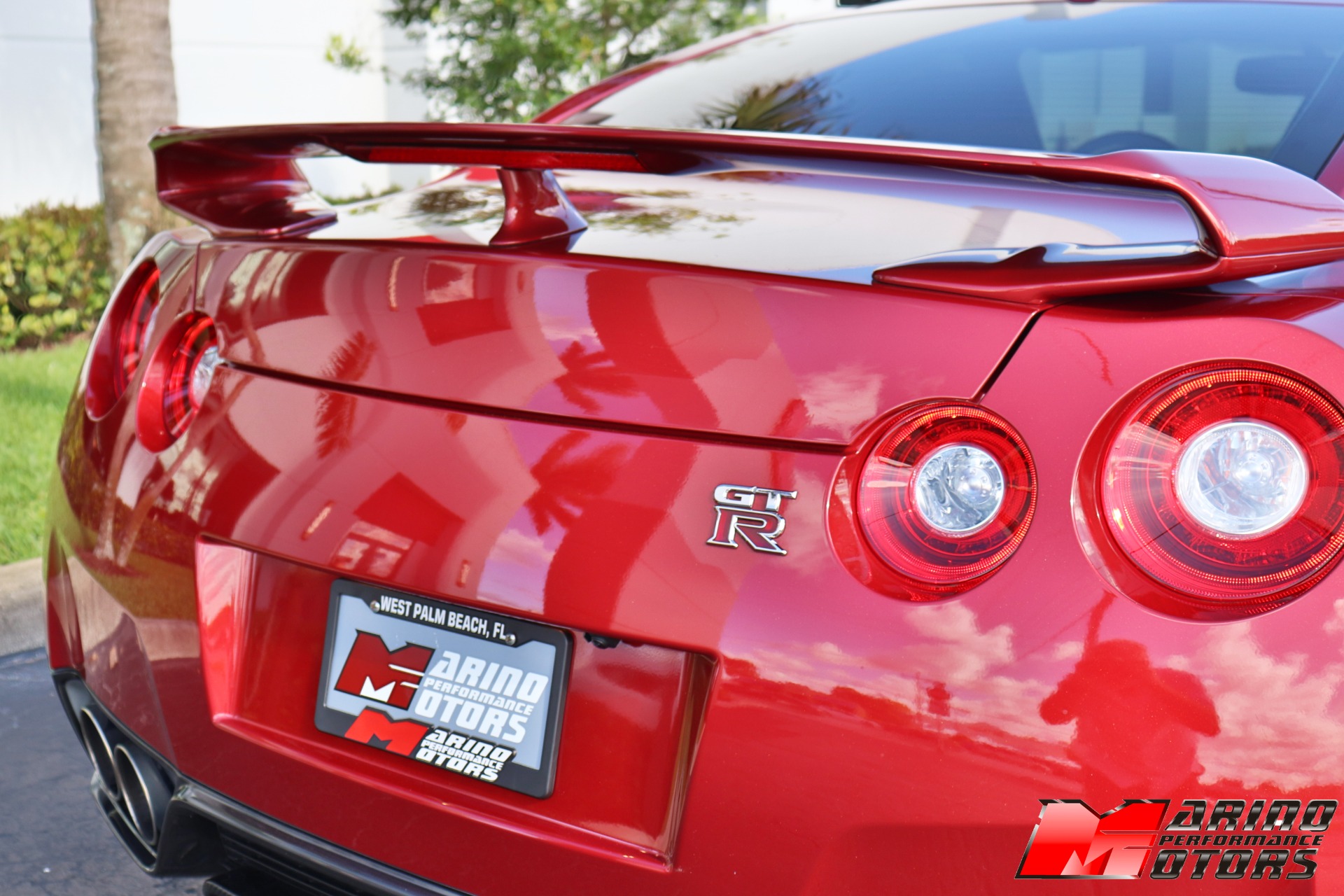 Used-2015-Nissan-GT-R-Premium