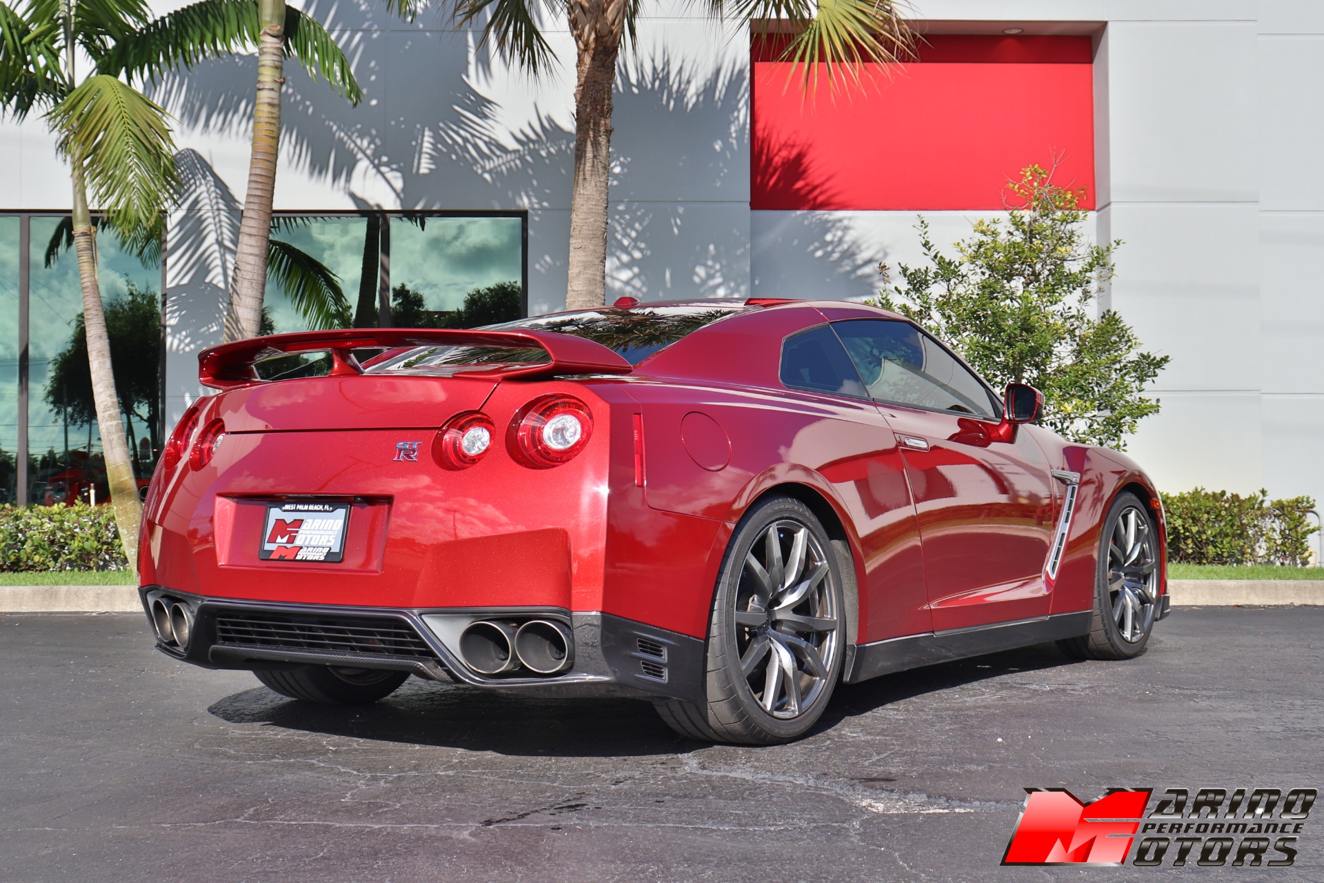 Used-2015-Nissan-GT-R-Premium
