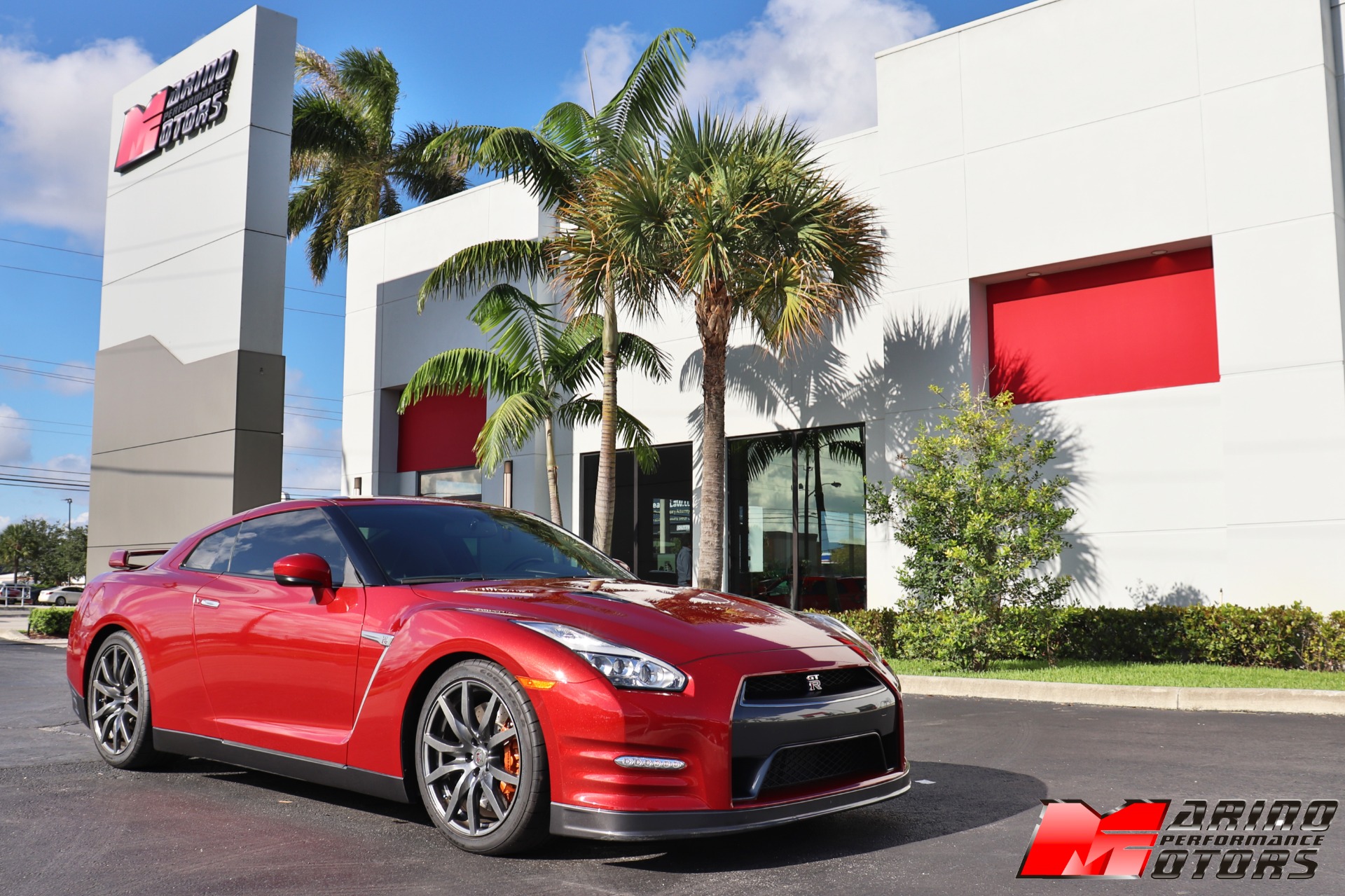 Used-2015-Nissan-GT-R-Premium