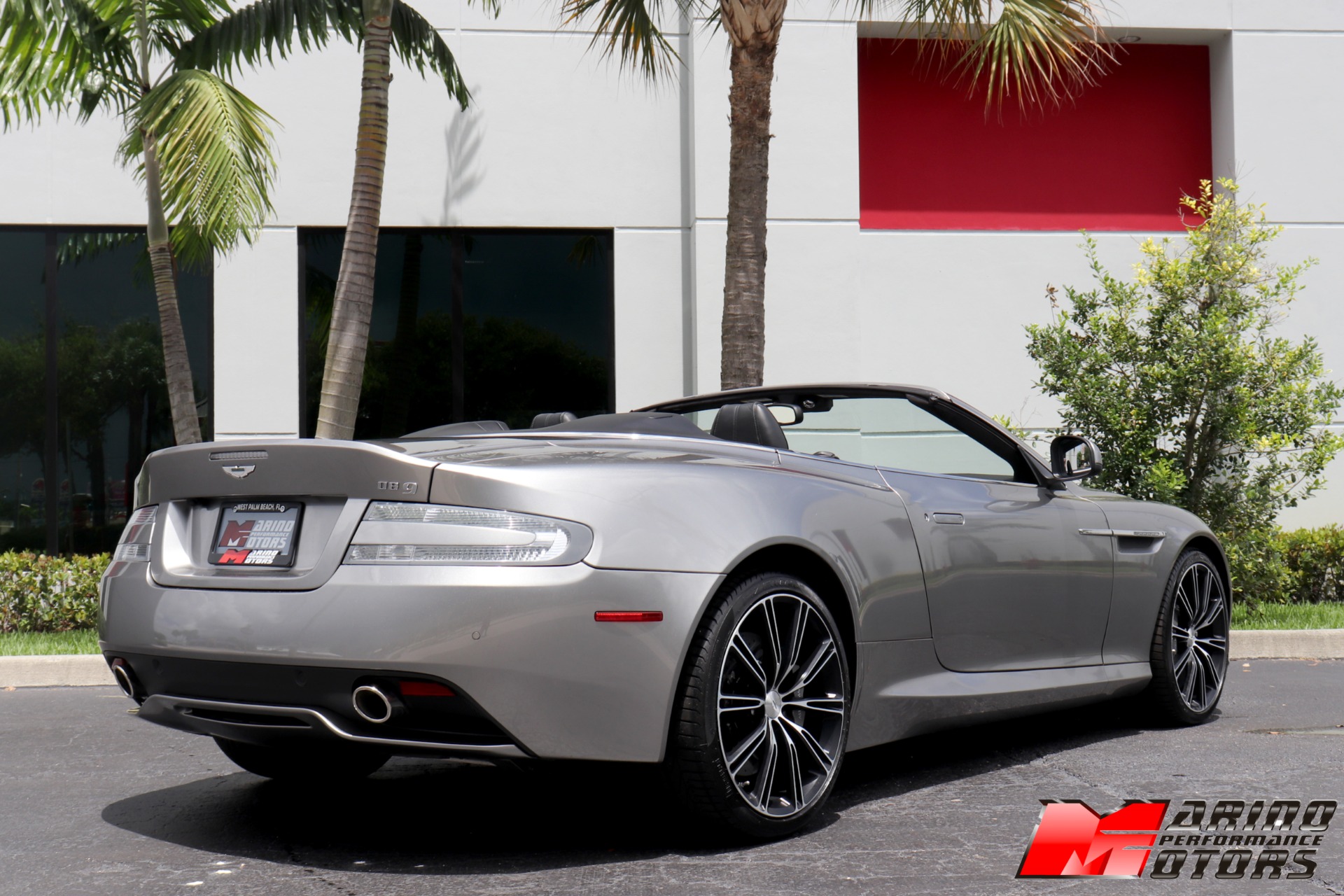 Used-2015-Aston-Martin-DB9-Volante