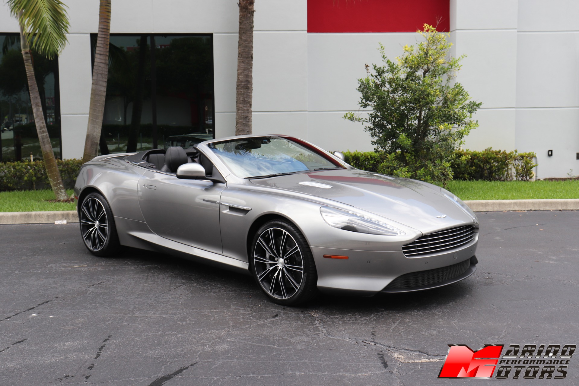 Used-2015-Aston-Martin-DB9-Volante