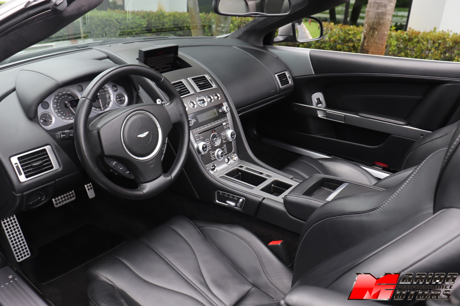 Used-2015-Aston-Martin-DB9-Volante