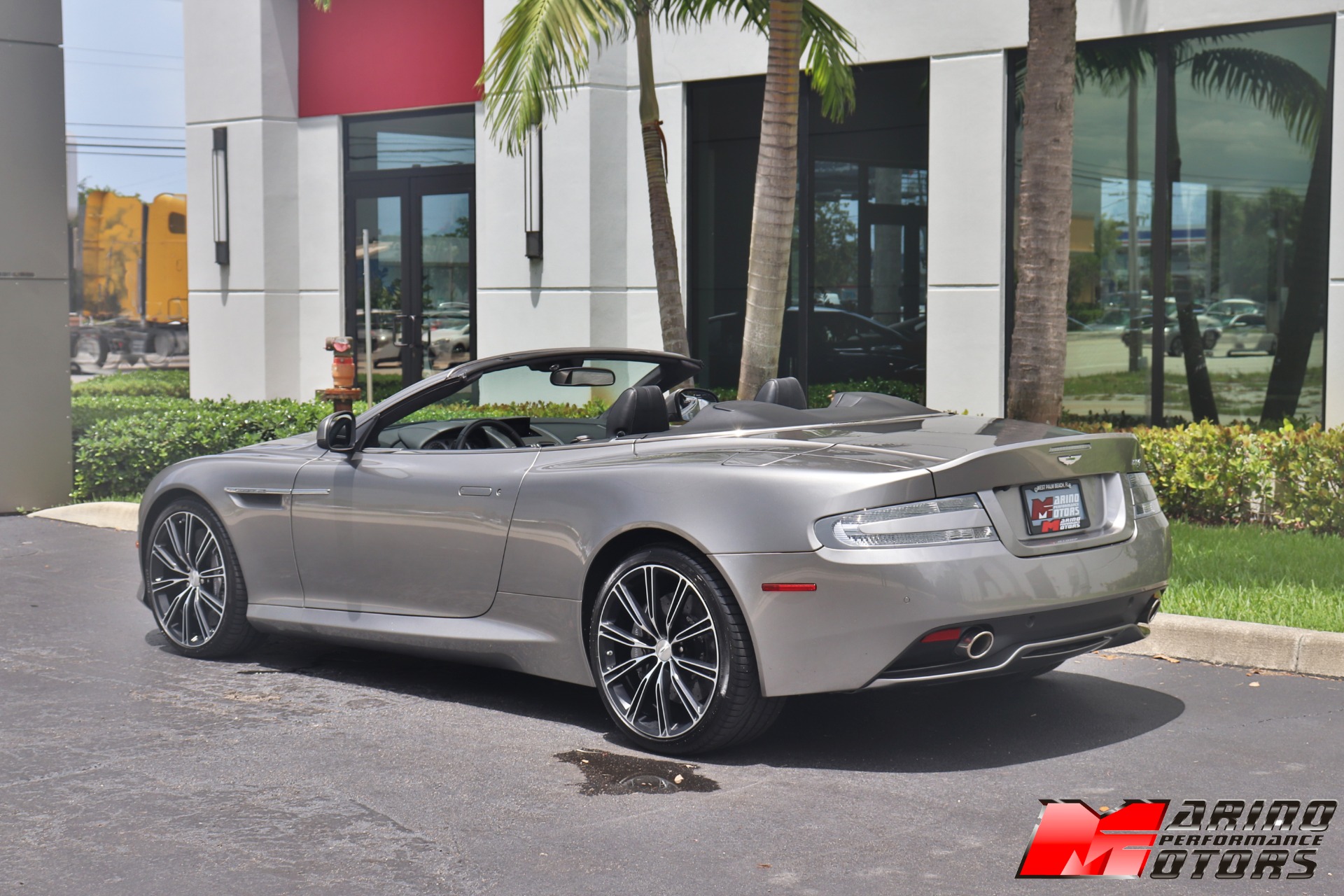 Used-2015-Aston-Martin-DB9-Volante