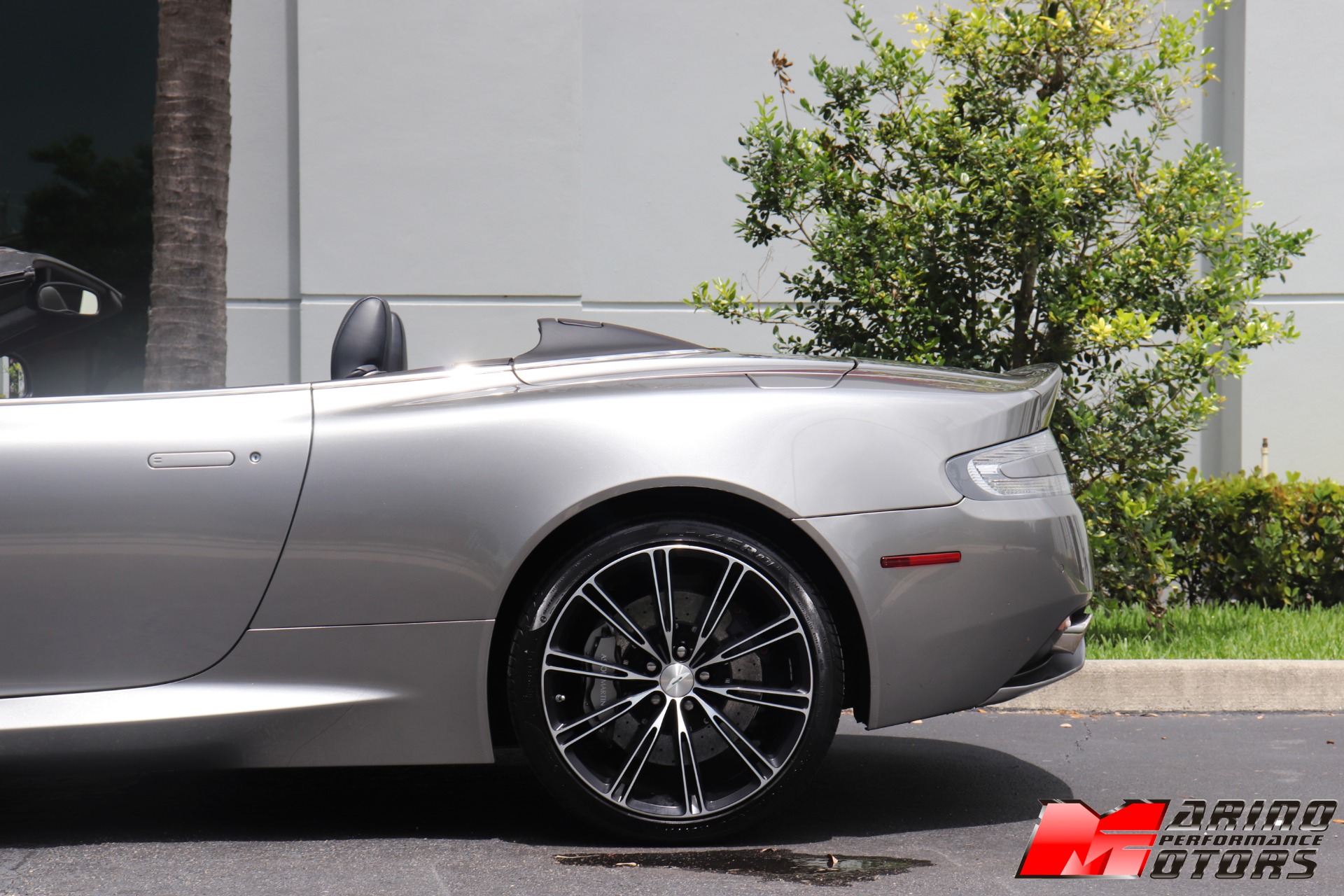 Used-2015-Aston-Martin-DB9-Volante