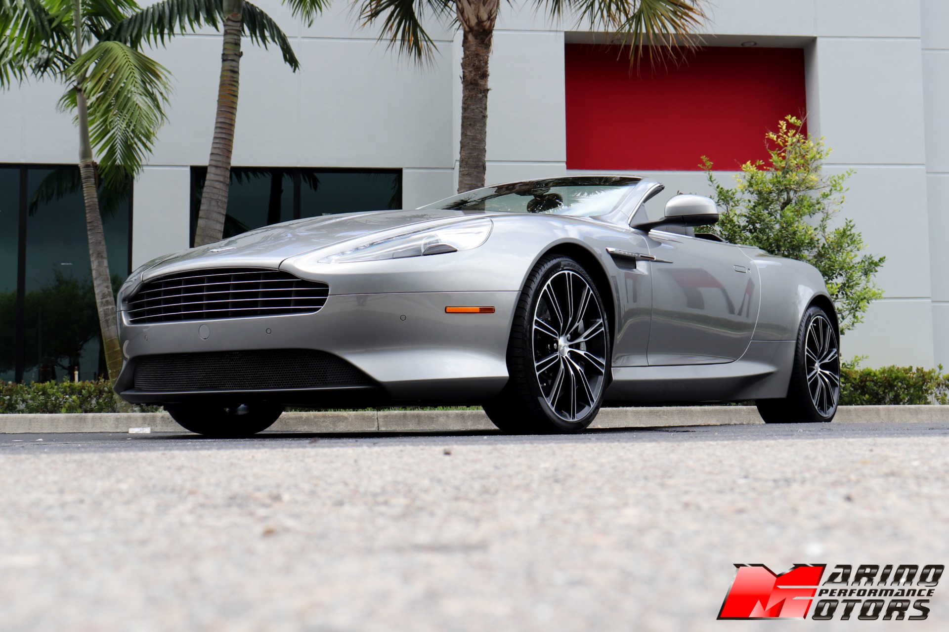 Used-2015-Aston-Martin-DB9-Volante