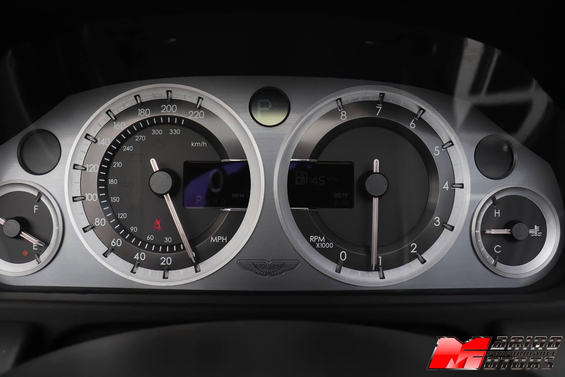 Used-2015-Aston-Martin-DB9-Volante