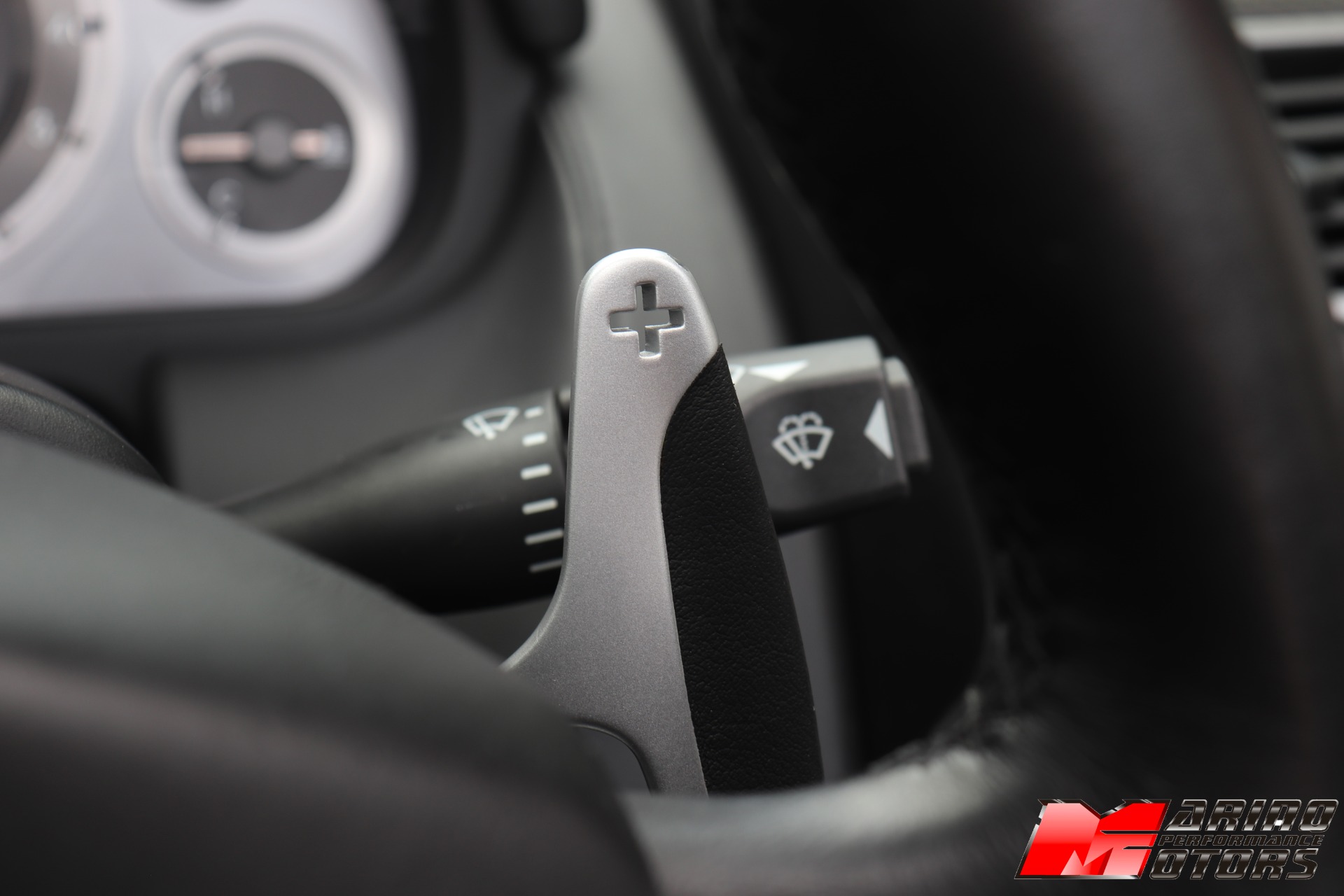 Used-2015-Aston-Martin-DB9-Volante