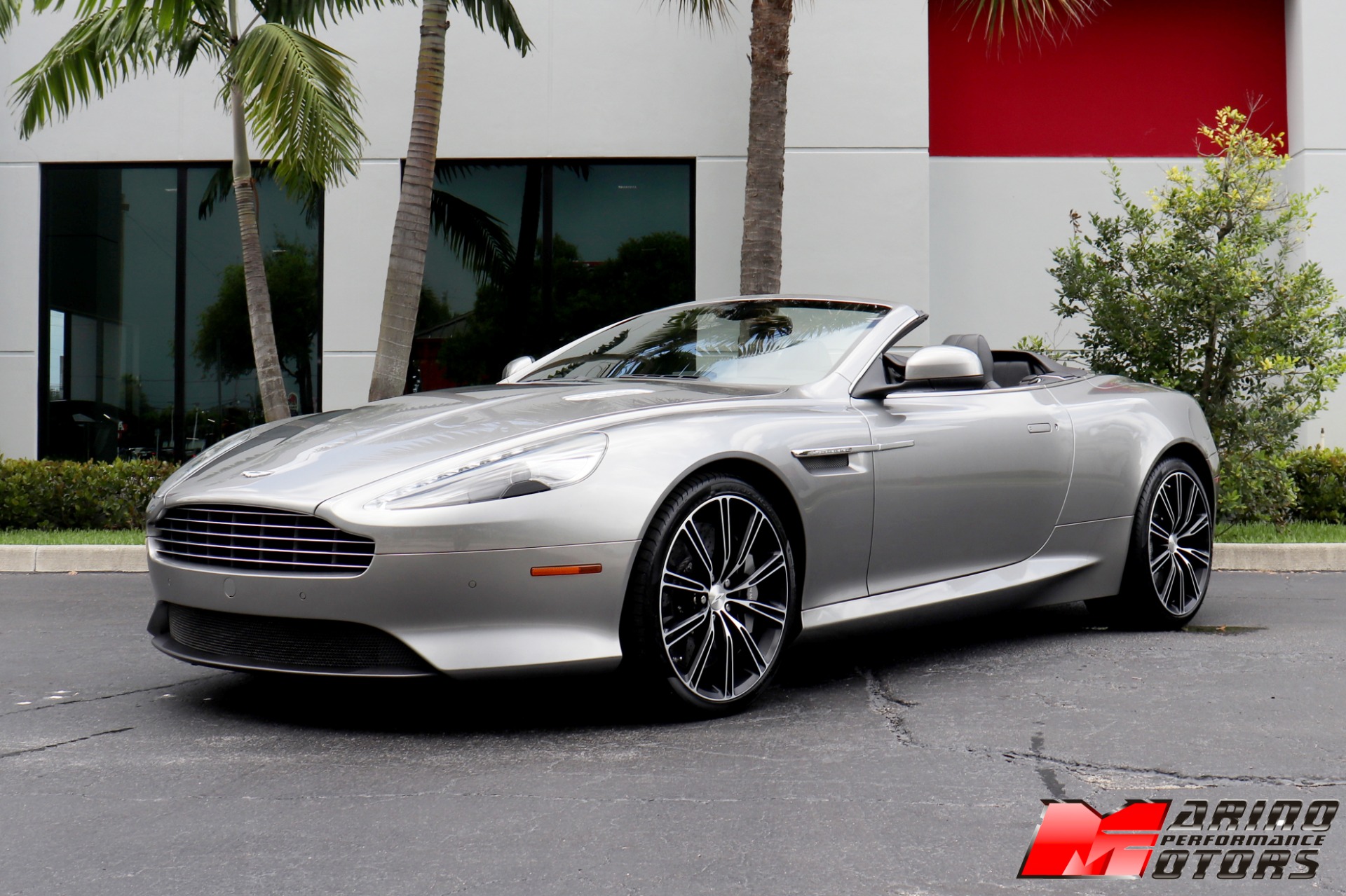 Used-2015-Aston-Martin-DB9-Volante