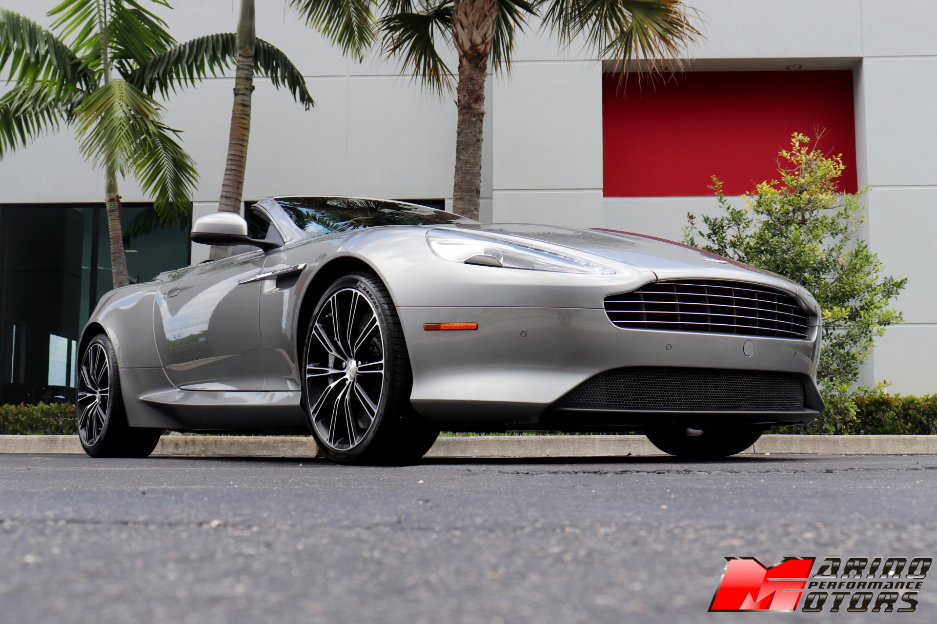 Used-2015-Aston-Martin-DB9-Volante