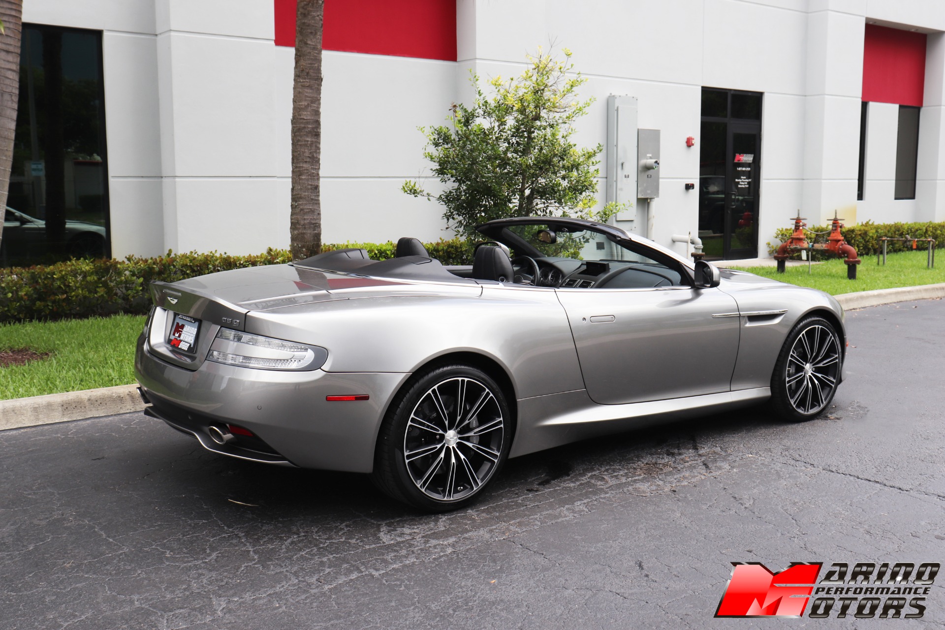 Used-2015-Aston-Martin-DB9-Volante