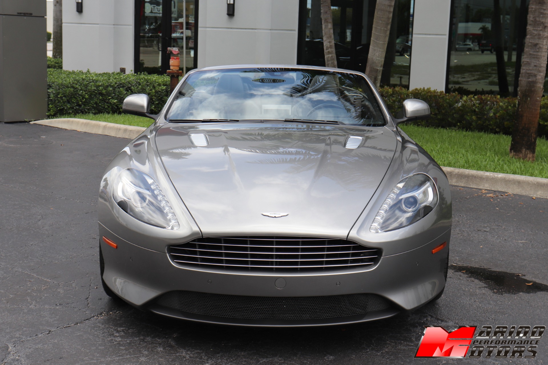 Used-2015-Aston-Martin-DB9-Volante