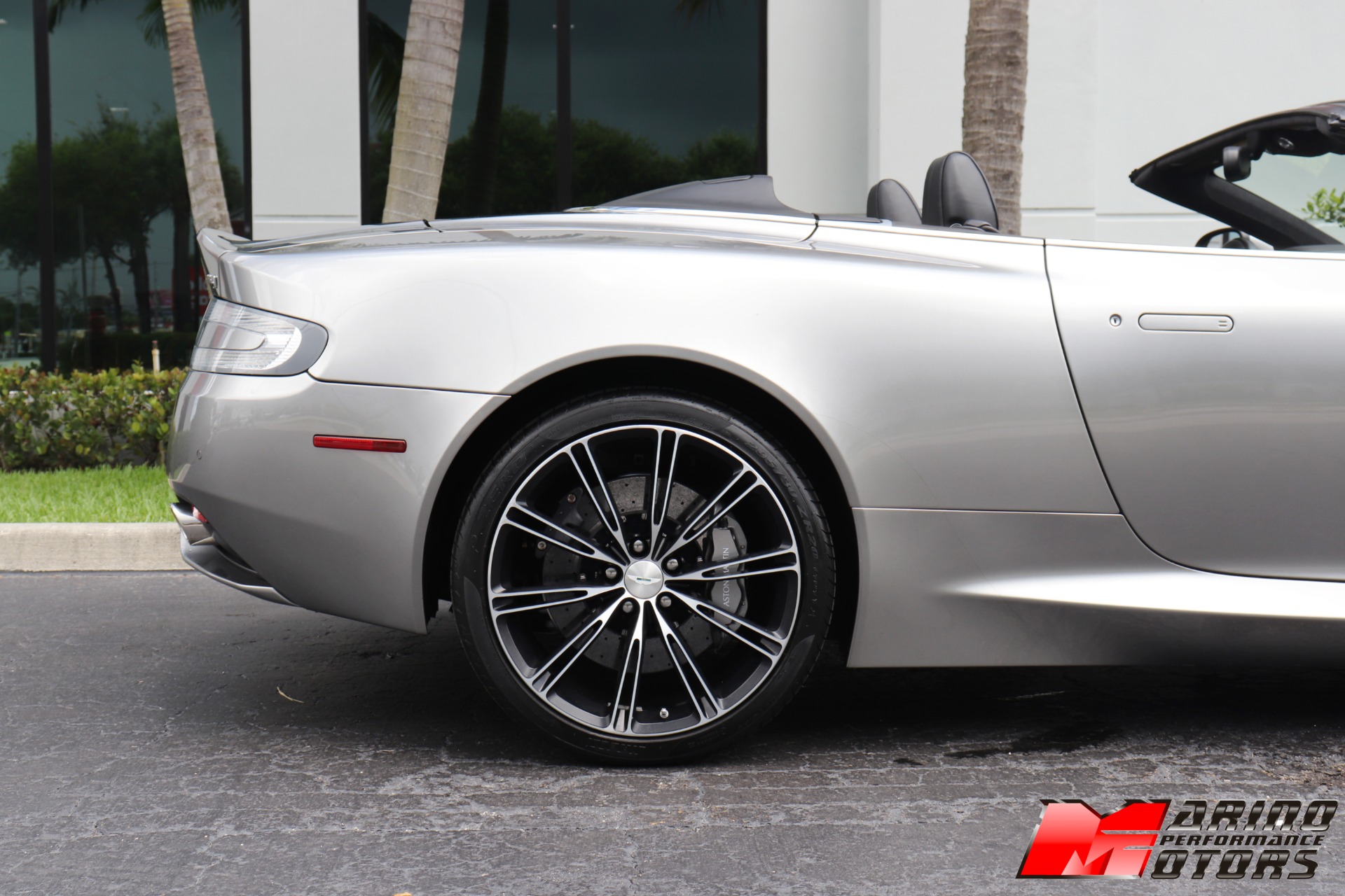 Used-2015-Aston-Martin-DB9-Volante