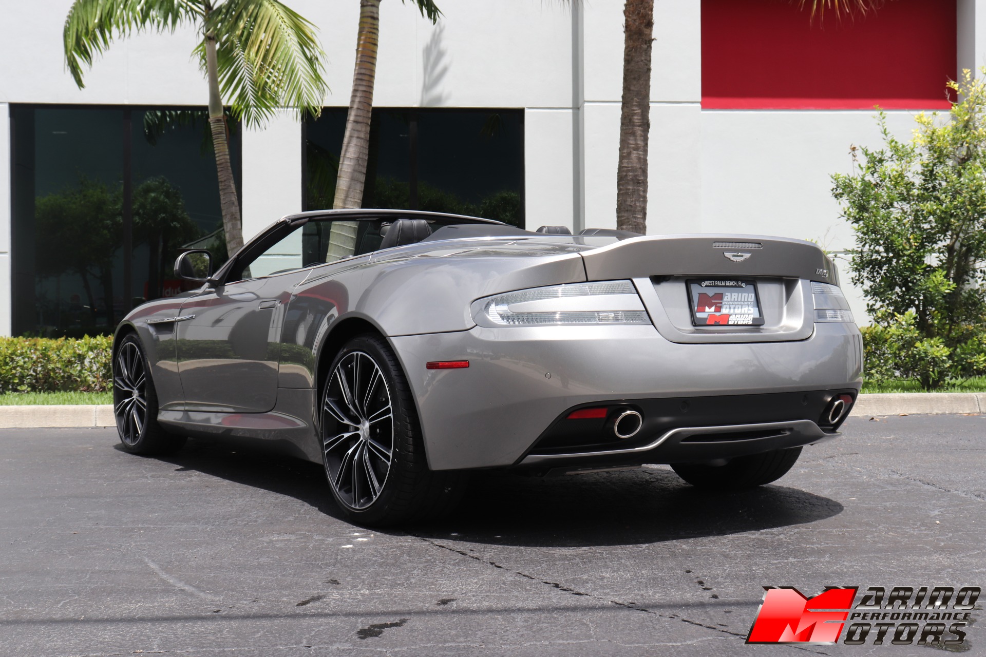 Used-2015-Aston-Martin-DB9-Volante