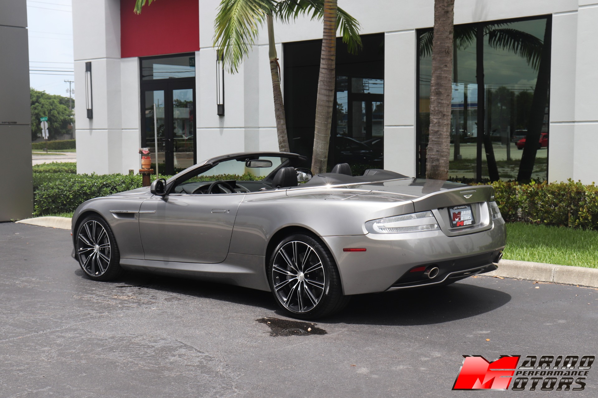 Used-2015-Aston-Martin-DB9-Volante