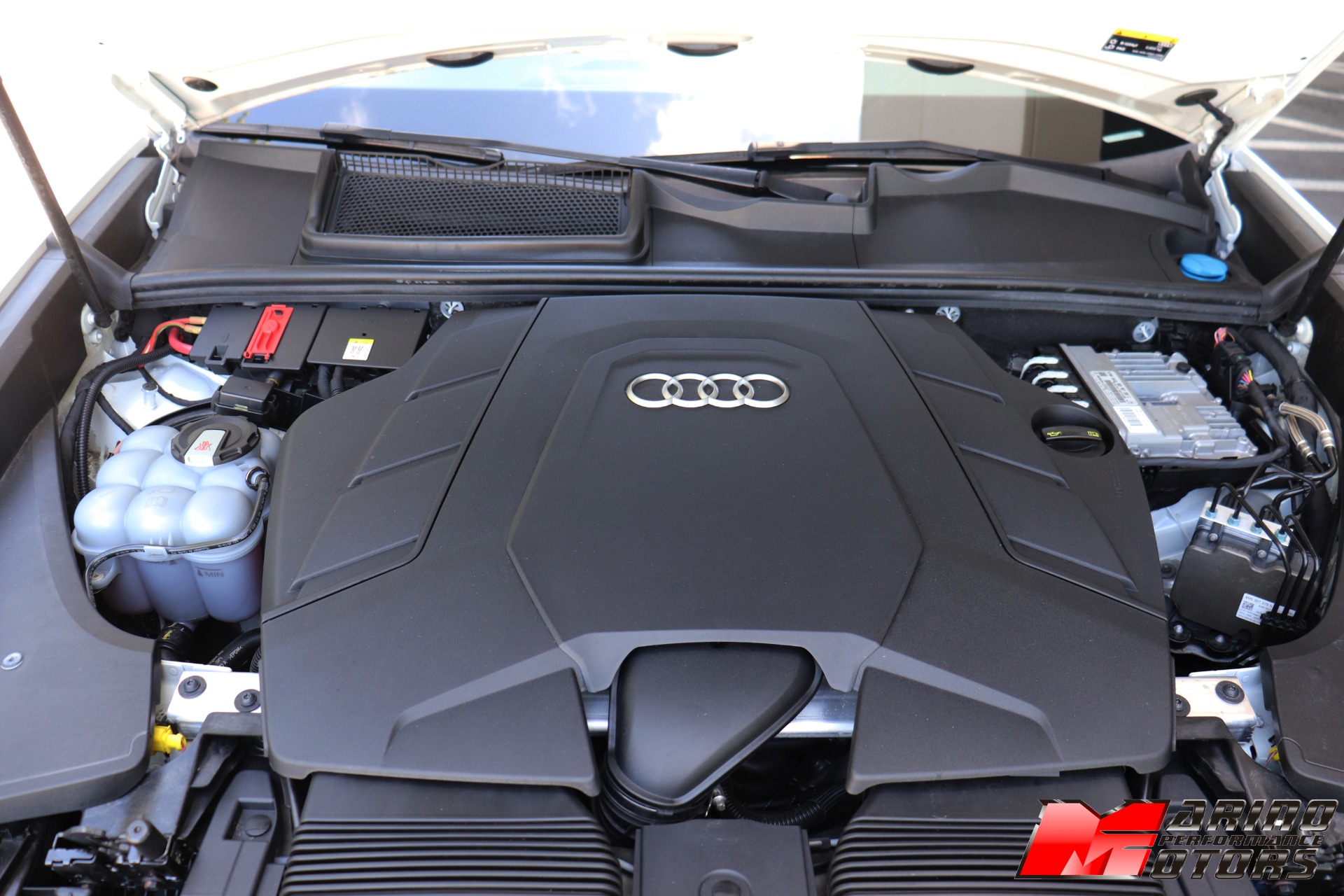 Used-2019-Audi-Q8-30T-quattro-Premium-Plus