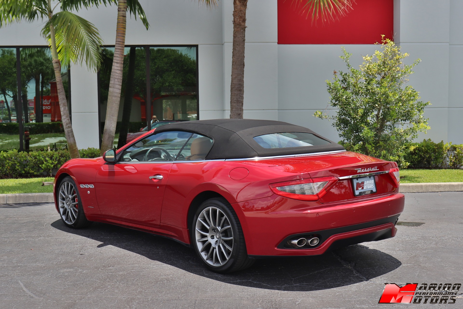 Used-2015-Maserati-GranTurismo