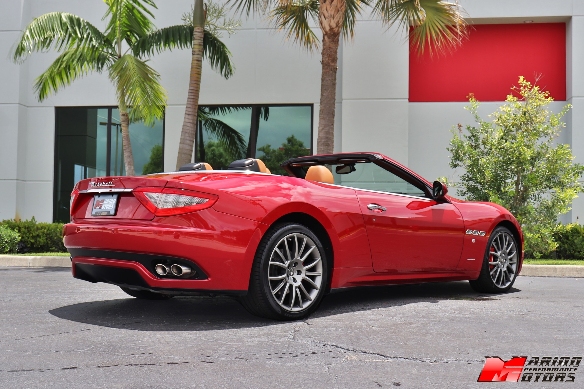 Used-2015-Maserati-GranTurismo