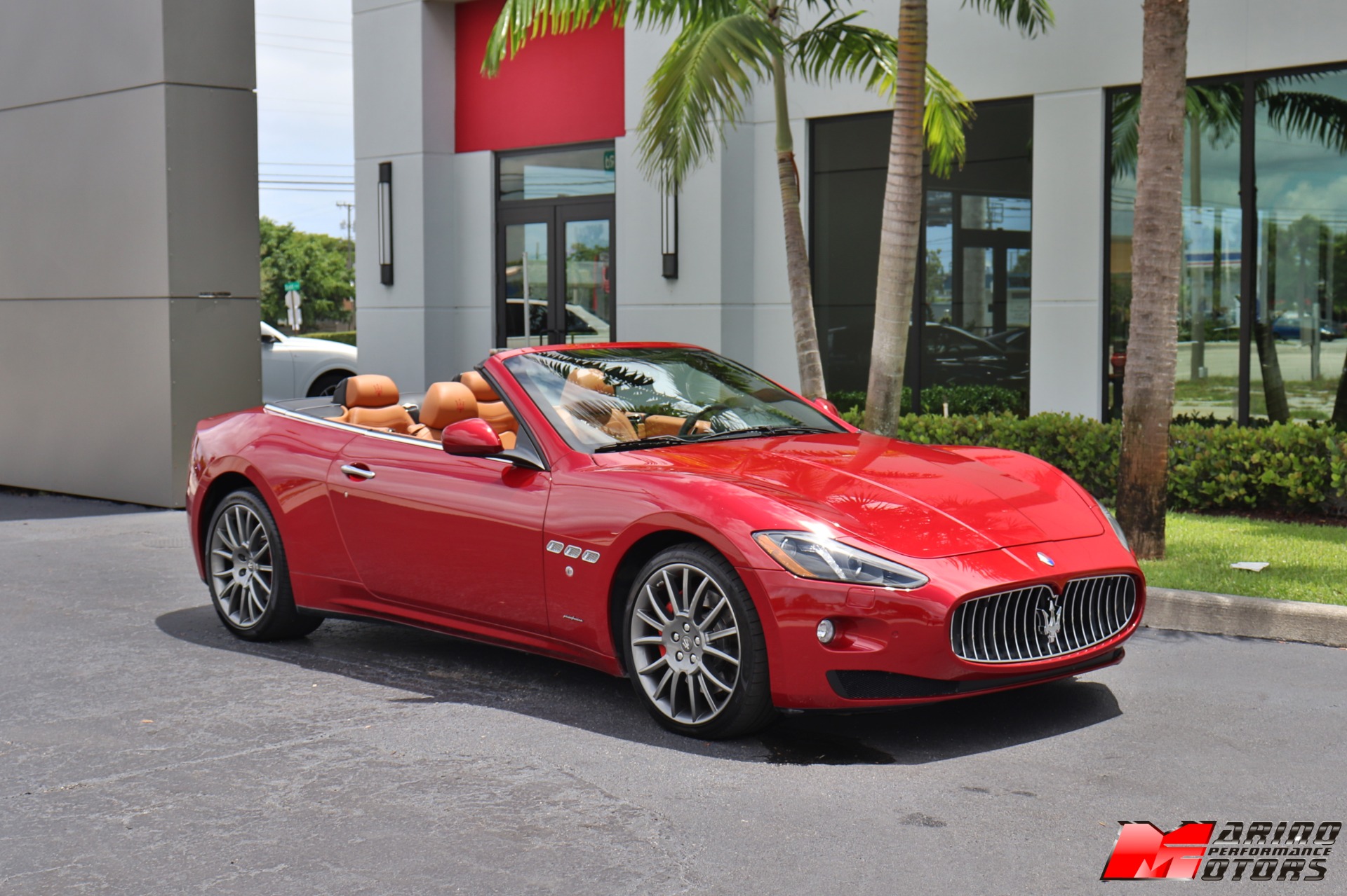 Used-2015-Maserati-GranTurismo