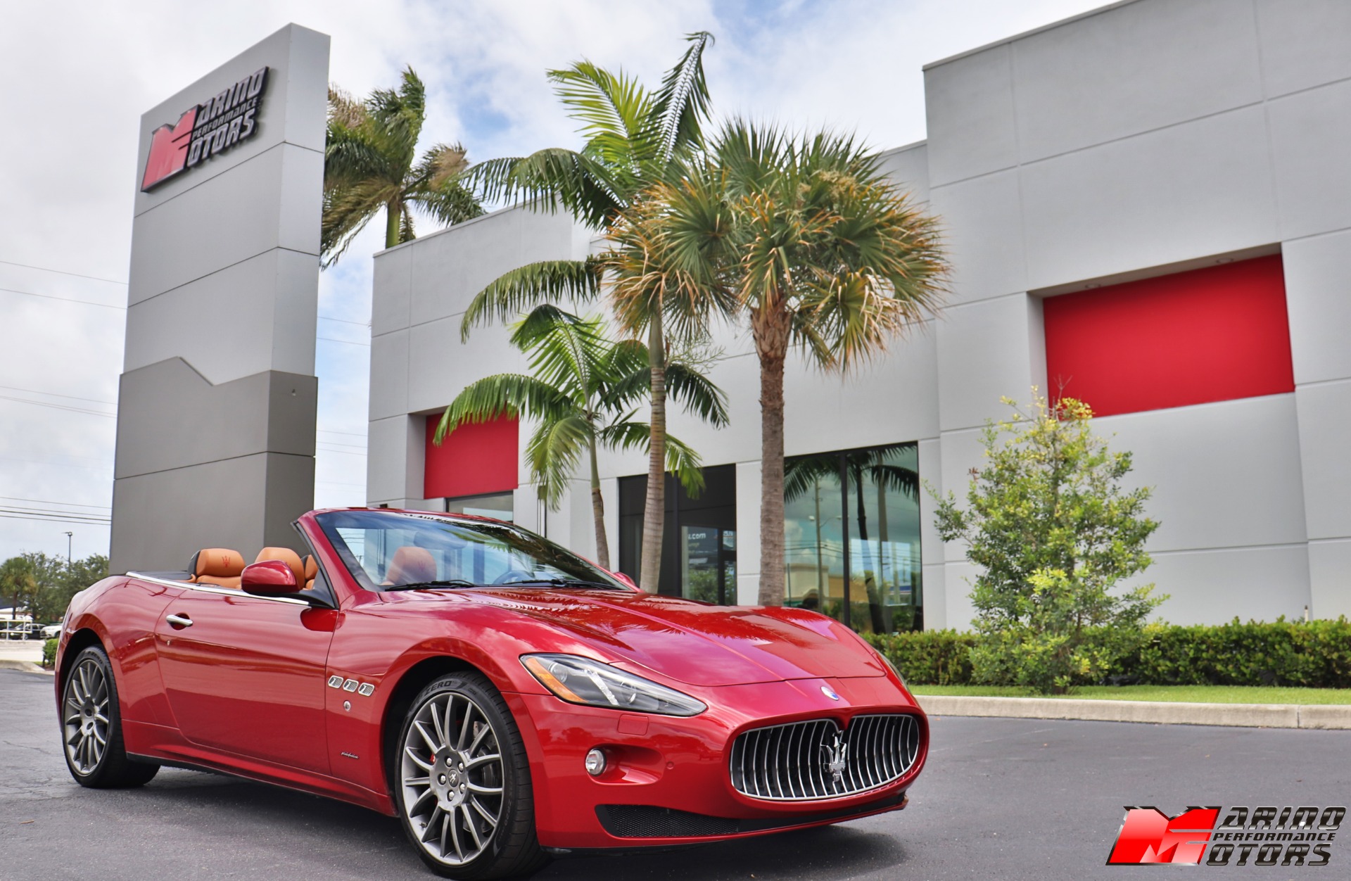 Used-2015-Maserati-GranTurismo