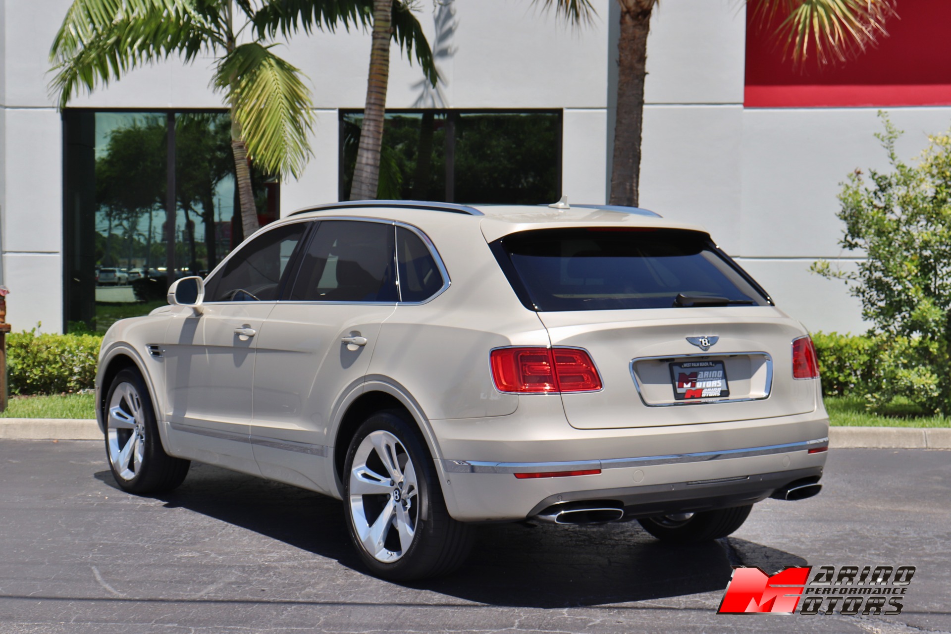Used-2018-Bentley-Bentayga-W12-Signature-Edition