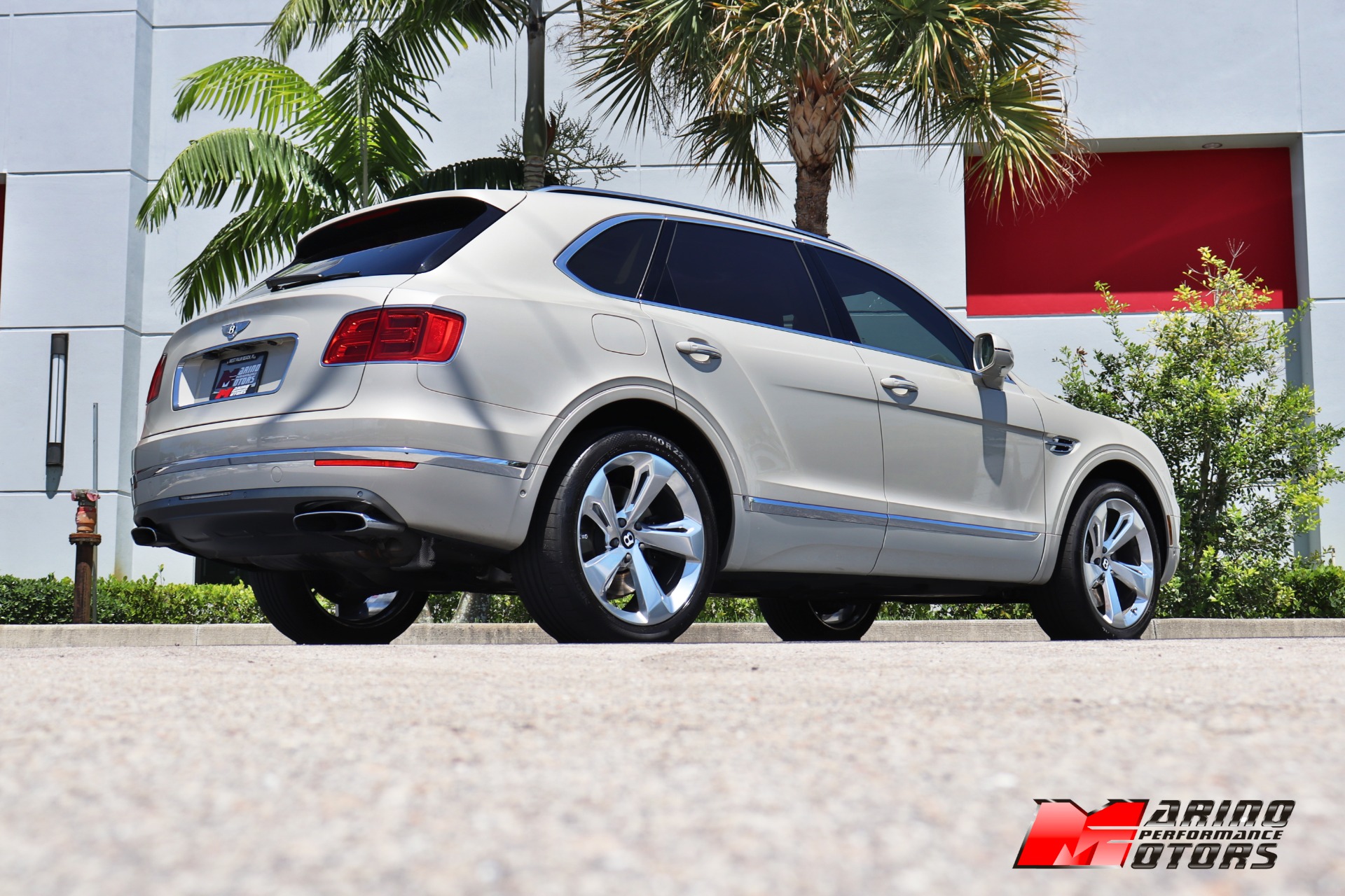 Used-2018-Bentley-Bentayga-W12-Signature-Edition