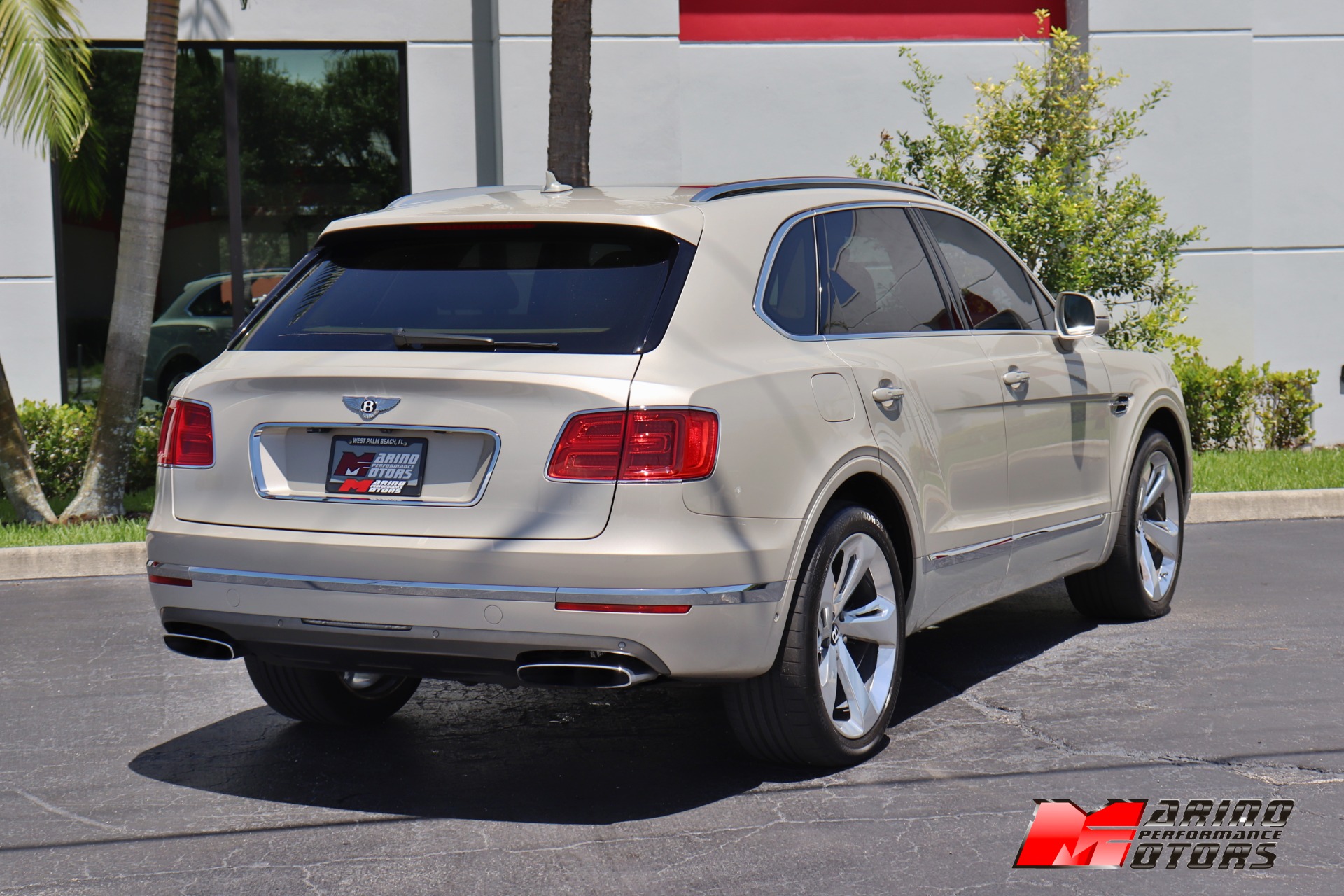 Used-2018-Bentley-Bentayga-W12-Signature-Edition