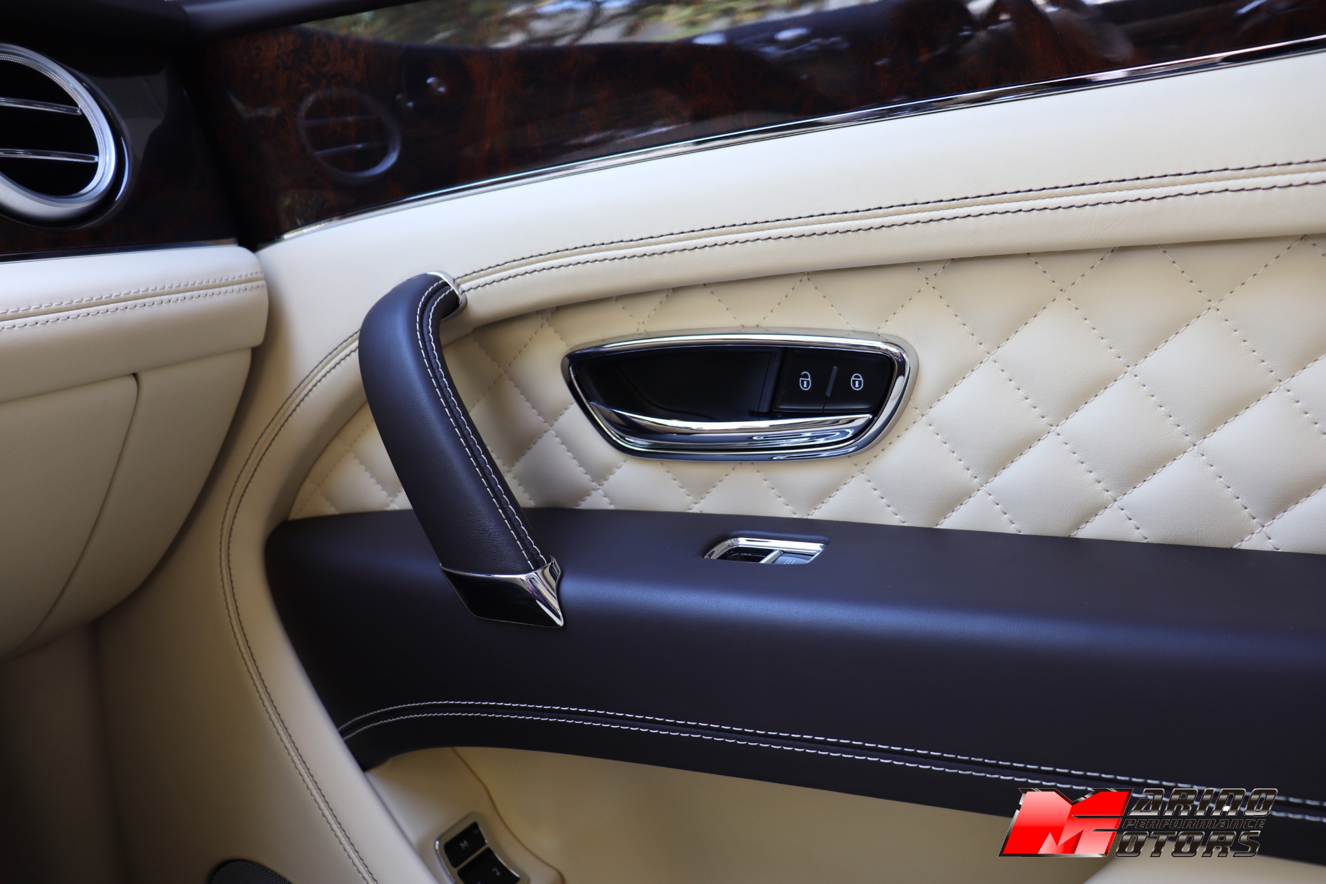 Used-2018-Bentley-Bentayga-W12-Signature-Edition
