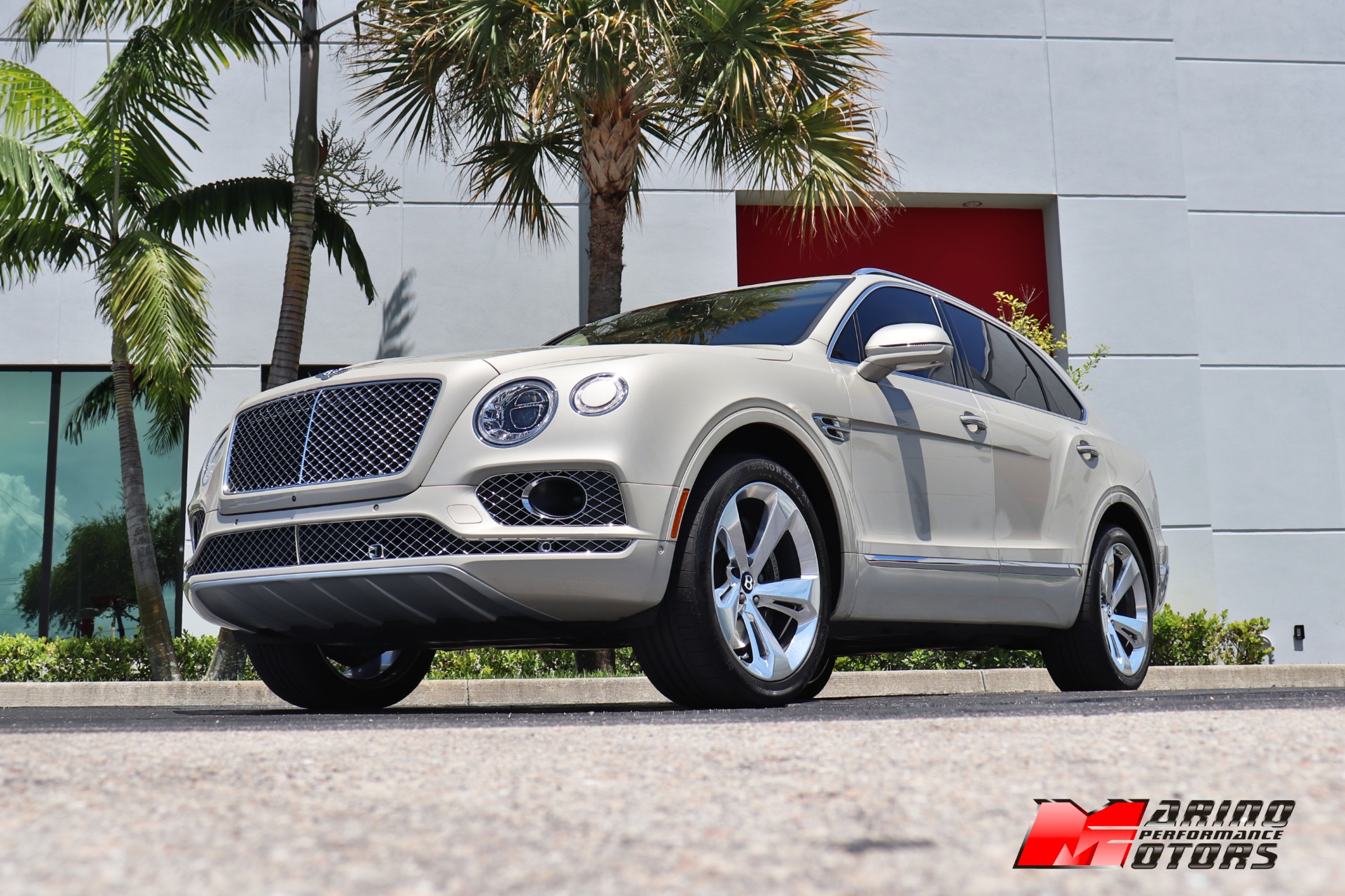 Used-2018-Bentley-Bentayga-W12-Signature-Edition