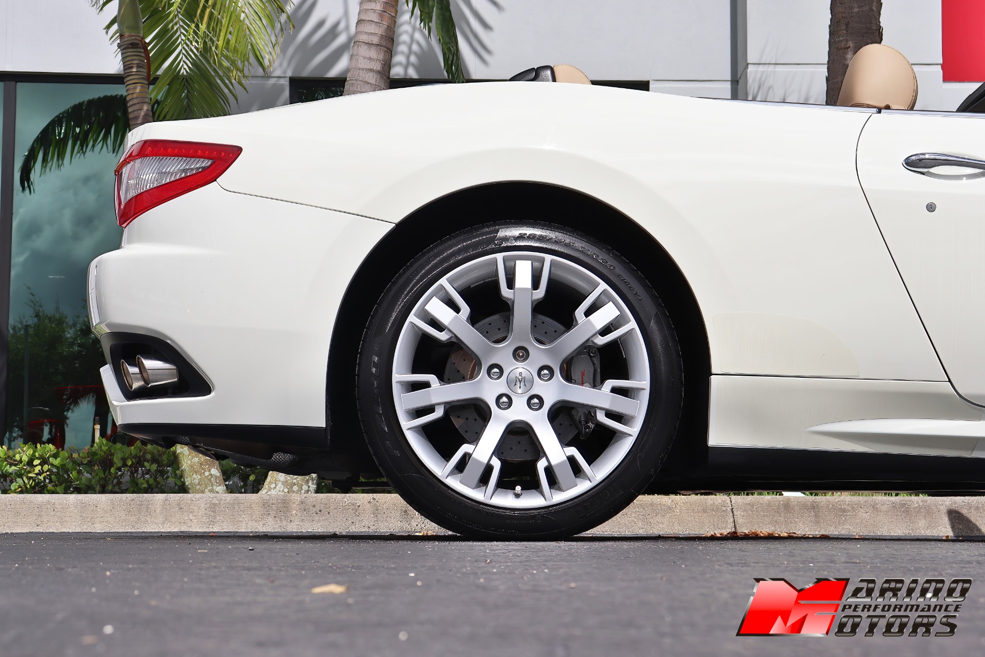 Used-2014-Maserati-GranTurismo