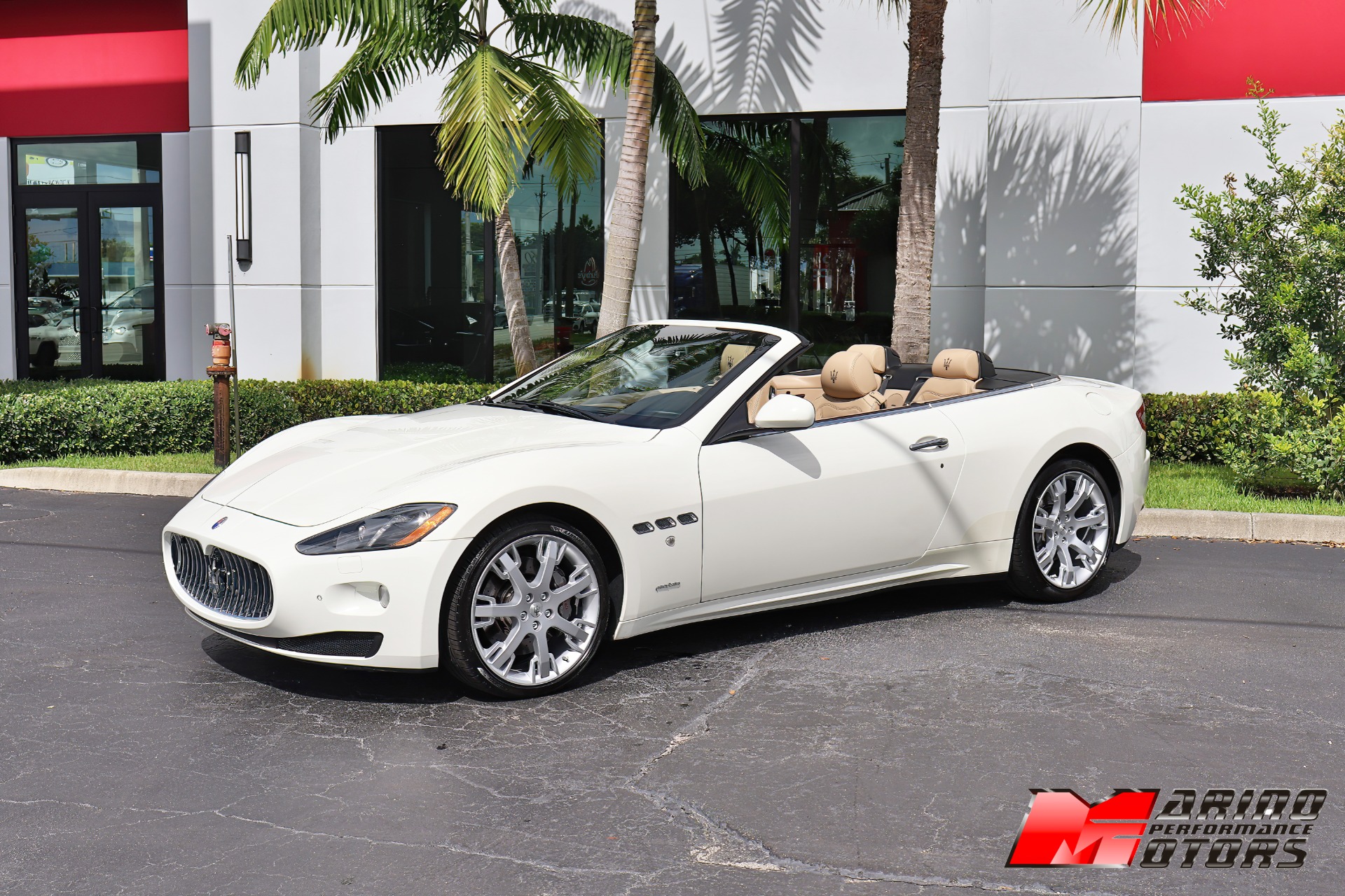 Used-2014-Maserati-GranTurismo