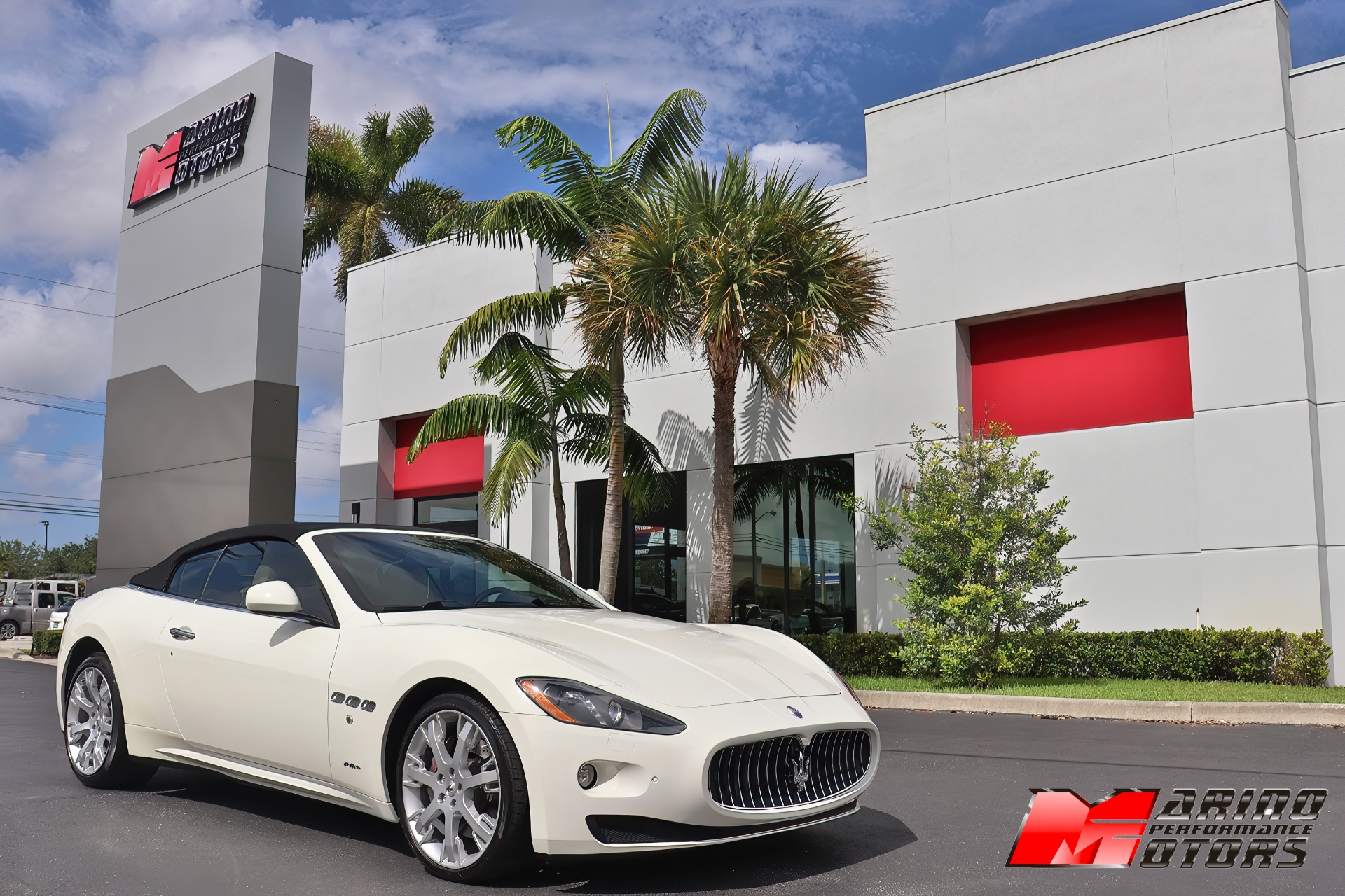Used-2014-Maserati-GranTurismo