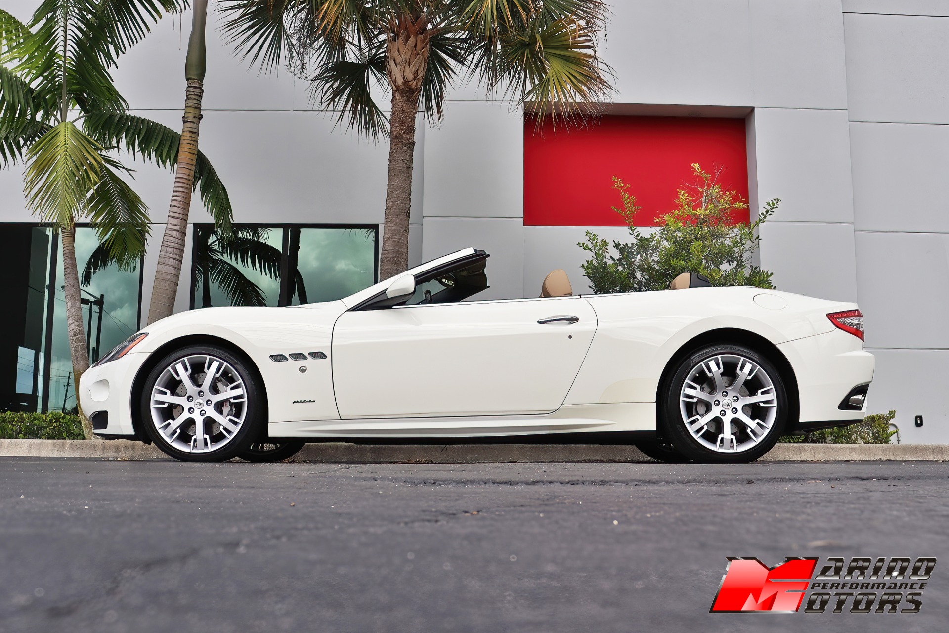 Used-2014-Maserati-GranTurismo