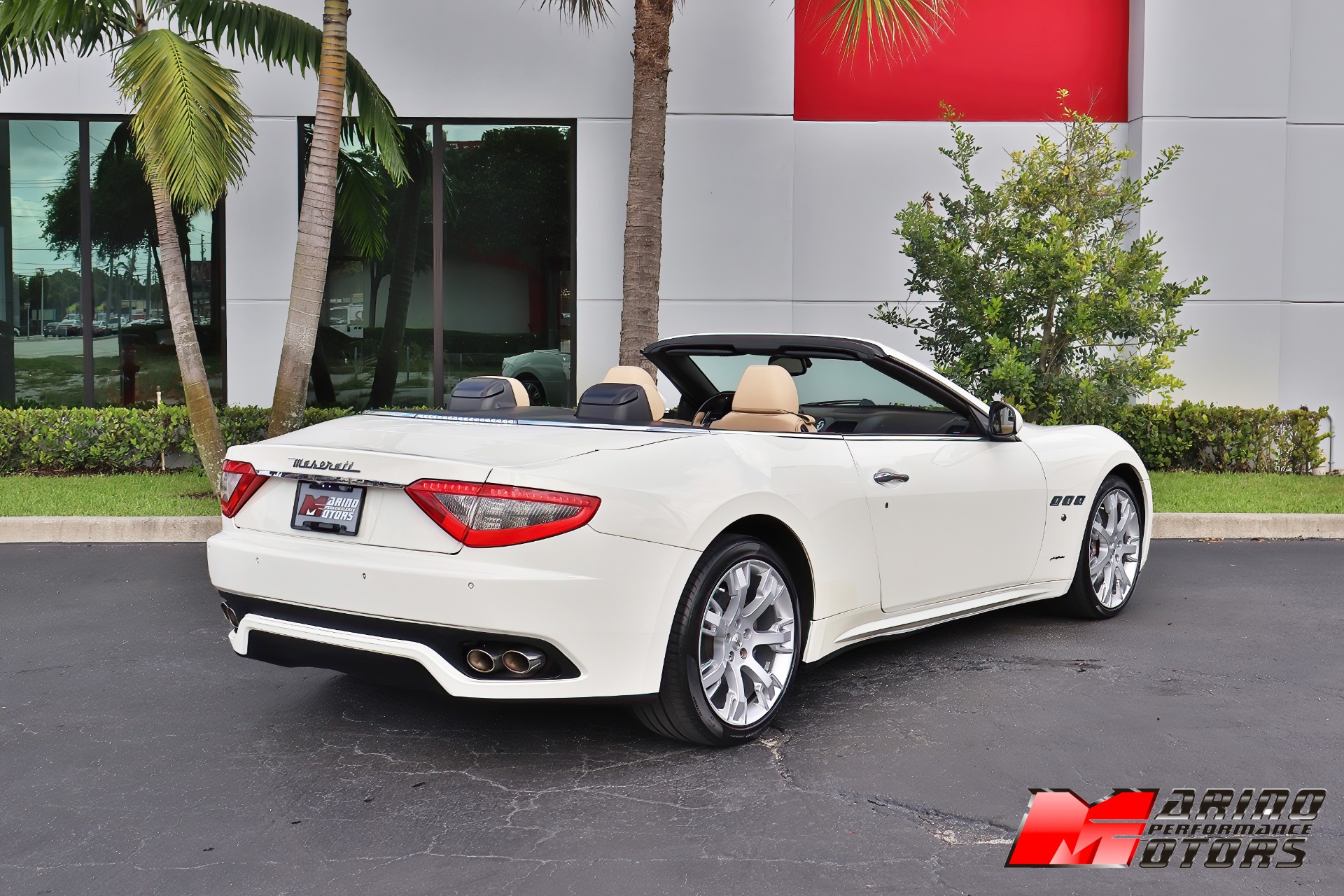 Used-2014-Maserati-GranTurismo