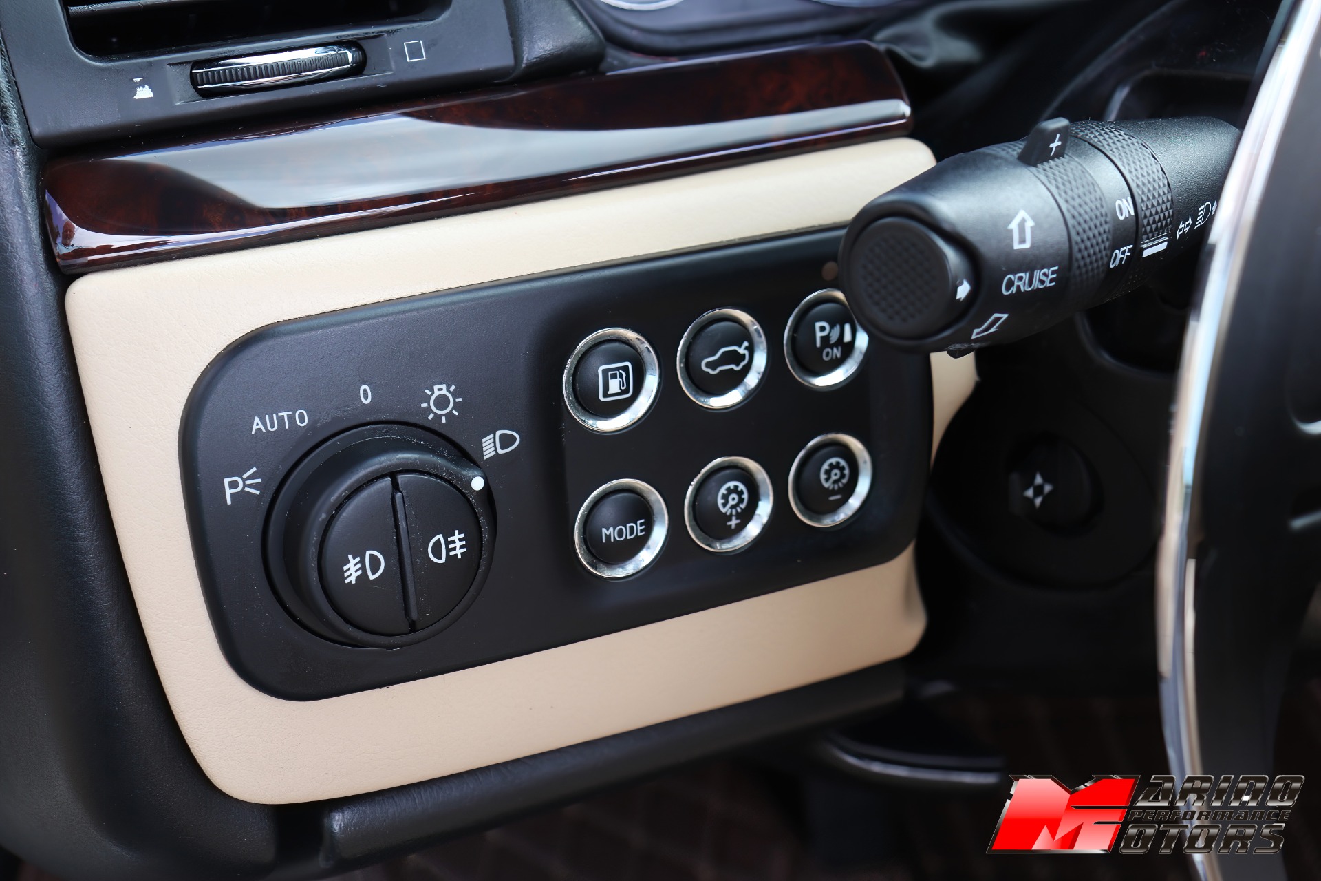 Used-2014-Maserati-GranTurismo