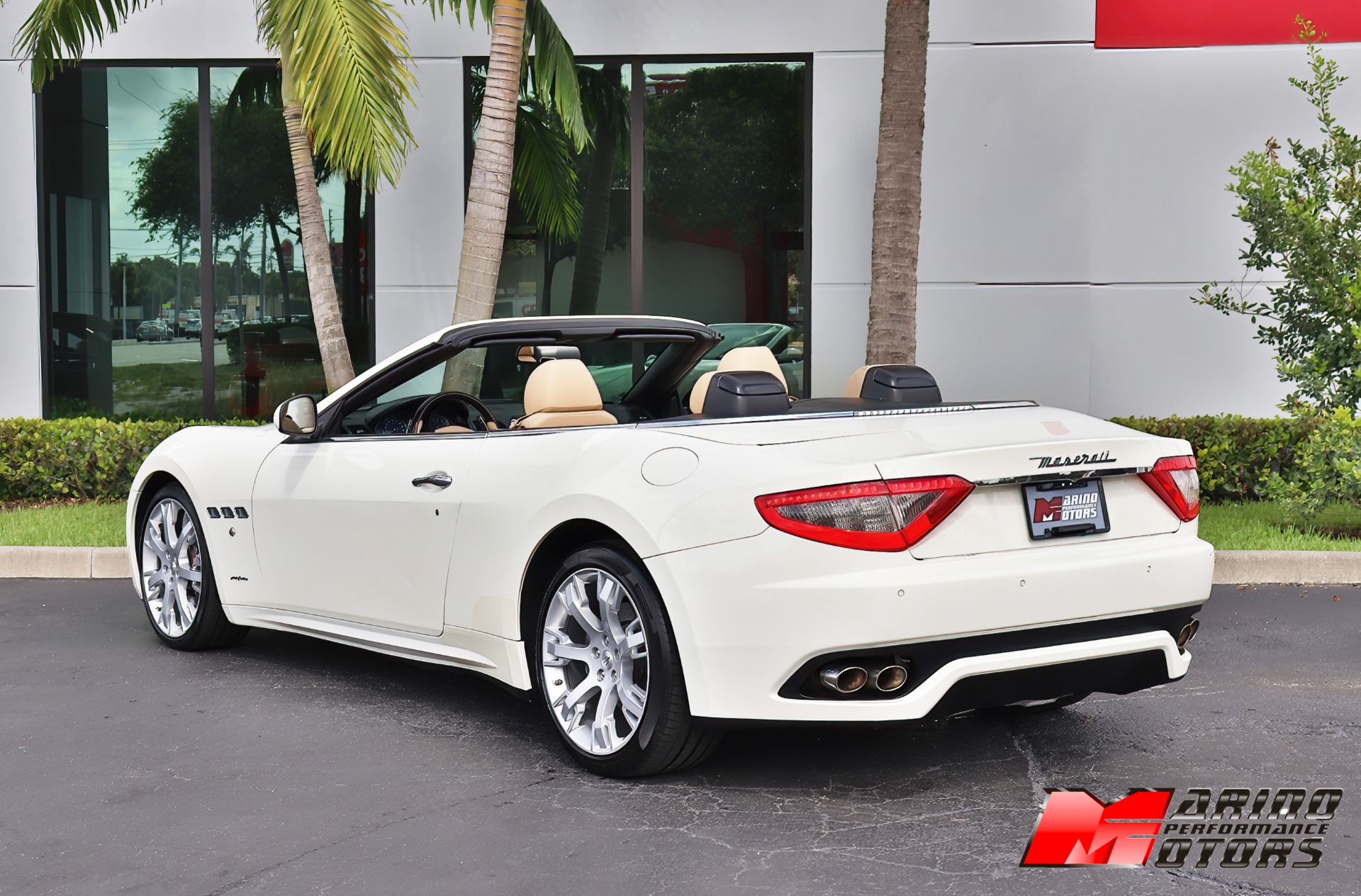 Used-2014-Maserati-GranTurismo