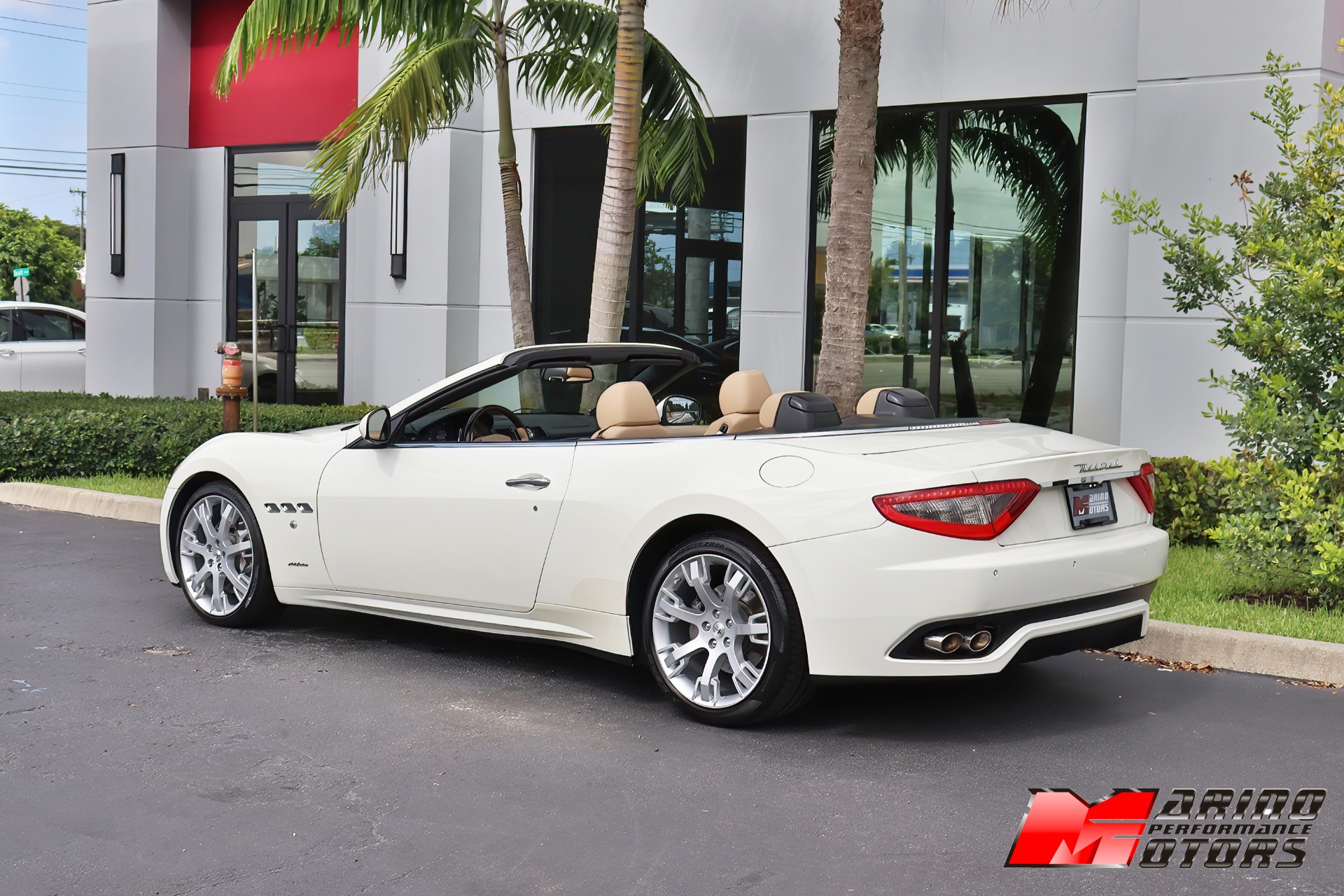 Used-2014-Maserati-GranTurismo