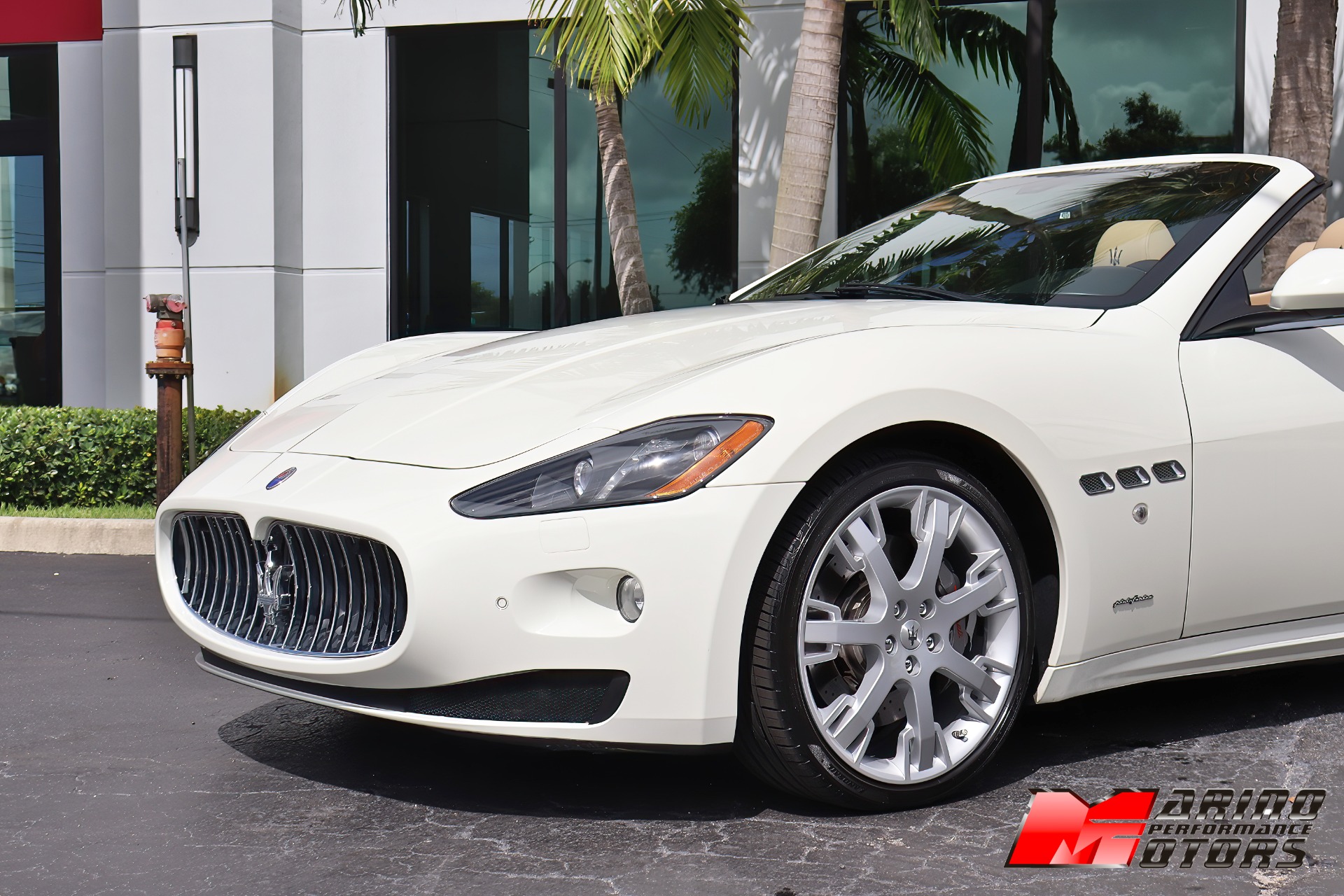Used-2014-Maserati-GranTurismo